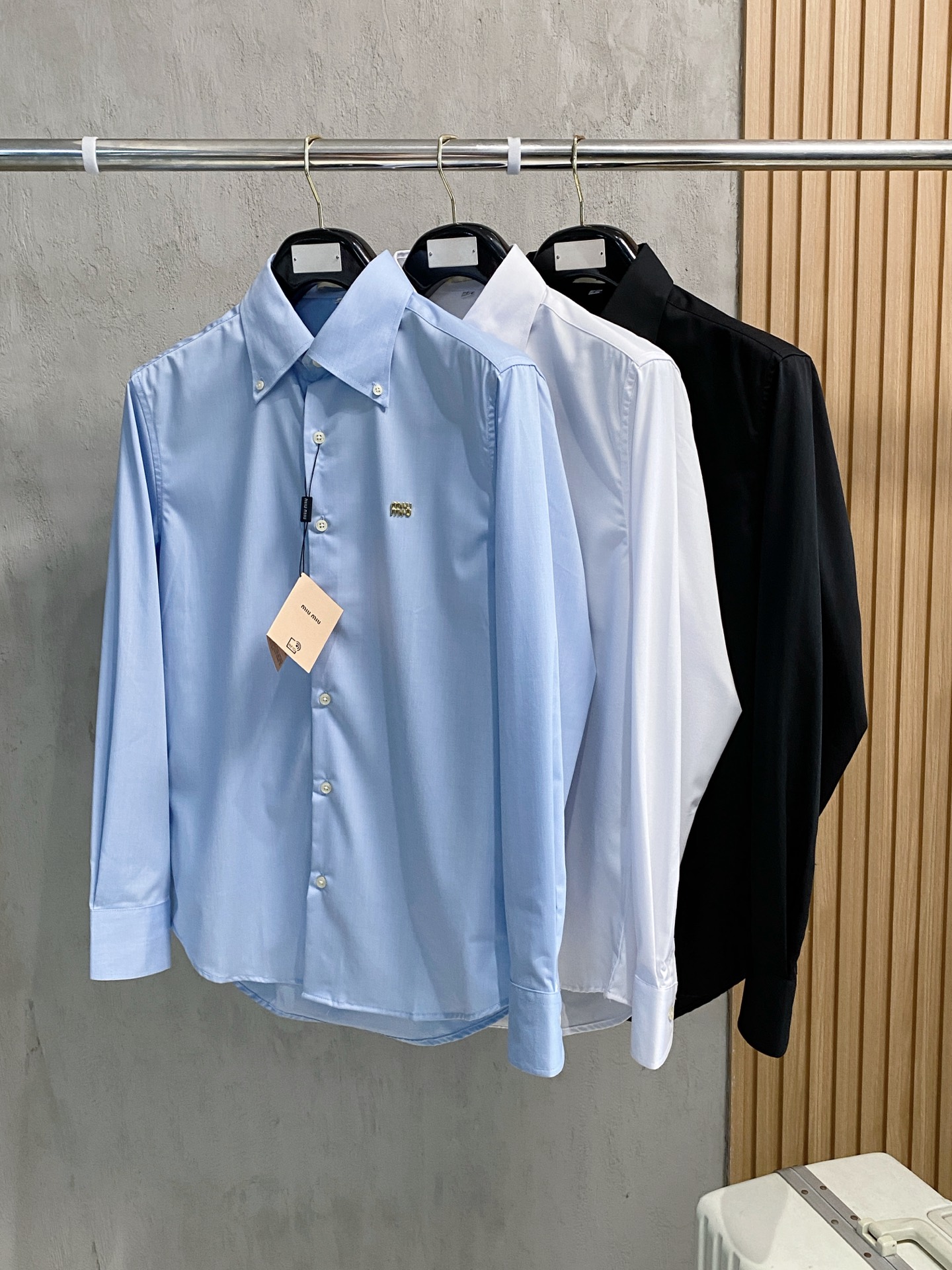 Chemise à Manches Longues pour Homme avec Logo Brodé et Coupe Décontractée