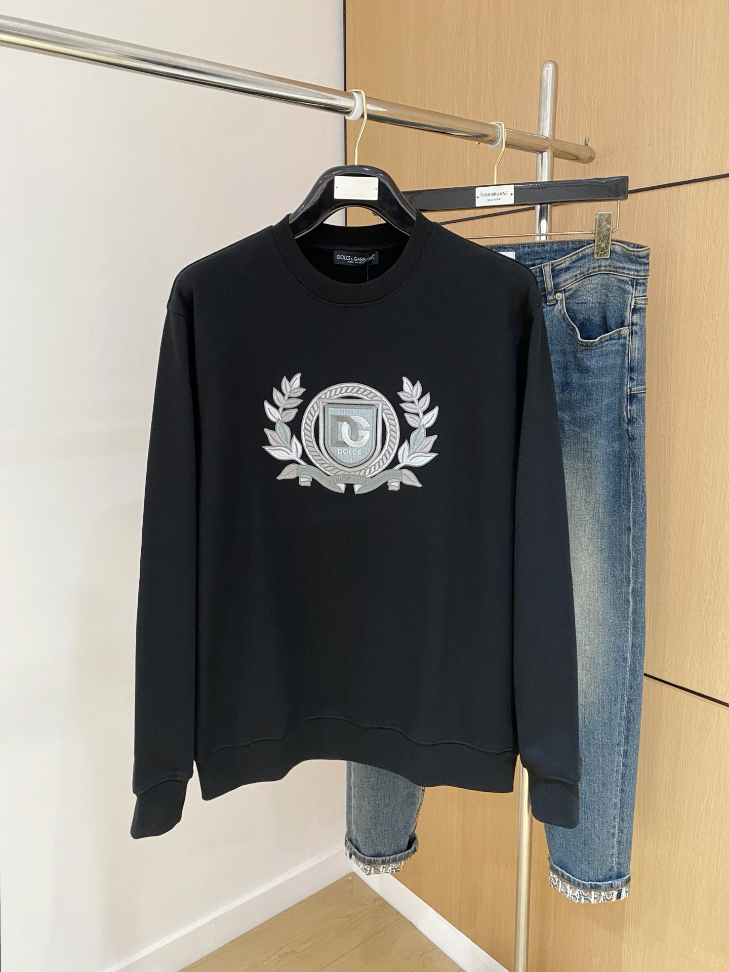 Dolce & Gabbana Black Cotton Sweatshirt with Embroidered Crest