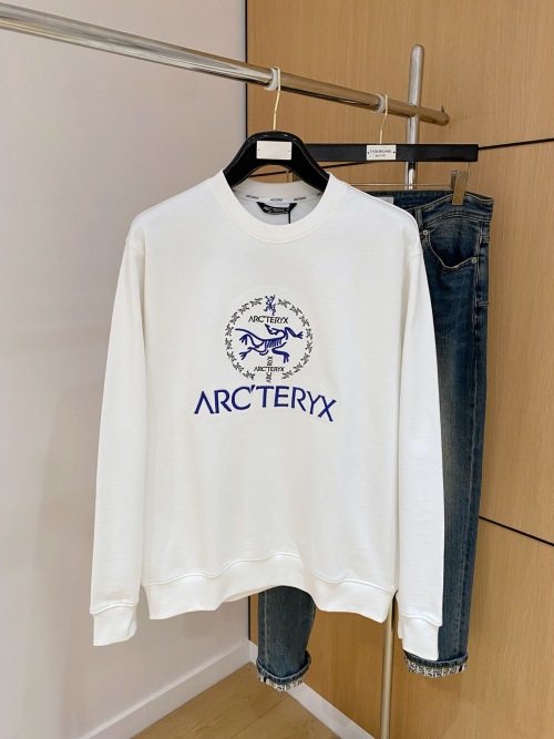 Arcteryx 25SS Crewneck Sweatshirt - Embroidered Logo, Premium Fabric 1 Arcteryx 25SS Crewneck Sweatshirt - Embroidered Logo, Premium Fabric