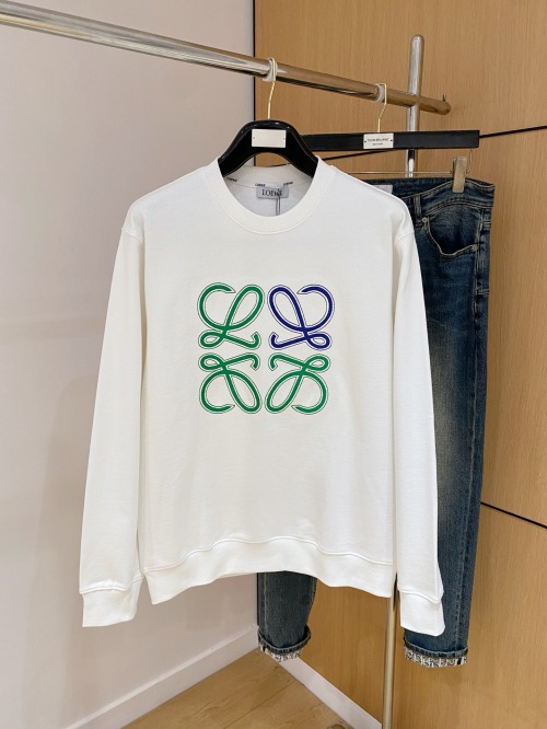 Loewe 25SS Crew Neck Sweatshirt - Exquisite Craftsmanship & Premium Fabric 2 Loewe 25SS Crew Neck Sweatshirt - Exquisite Craftsmanship & Premium Fabric