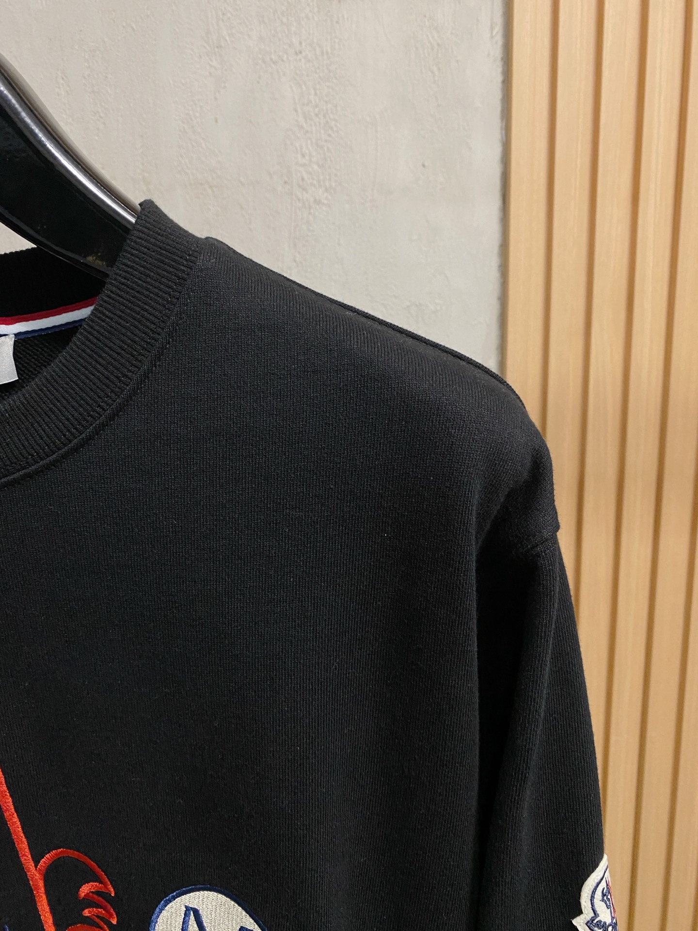 🌾蒙口25SS【新品】最新最顶级版本精美工艺圆领卫衣，最顶级的品质专柜原单套头衫，顶级制作工艺进口面料，