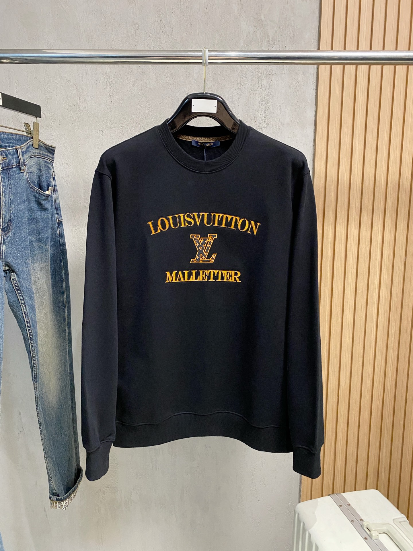 🌾 LV 25SS【新品】最新最顶级版本精美工艺圆领卫衣，最顶级的品质专柜原单套头衫，顶级制作工艺进口面