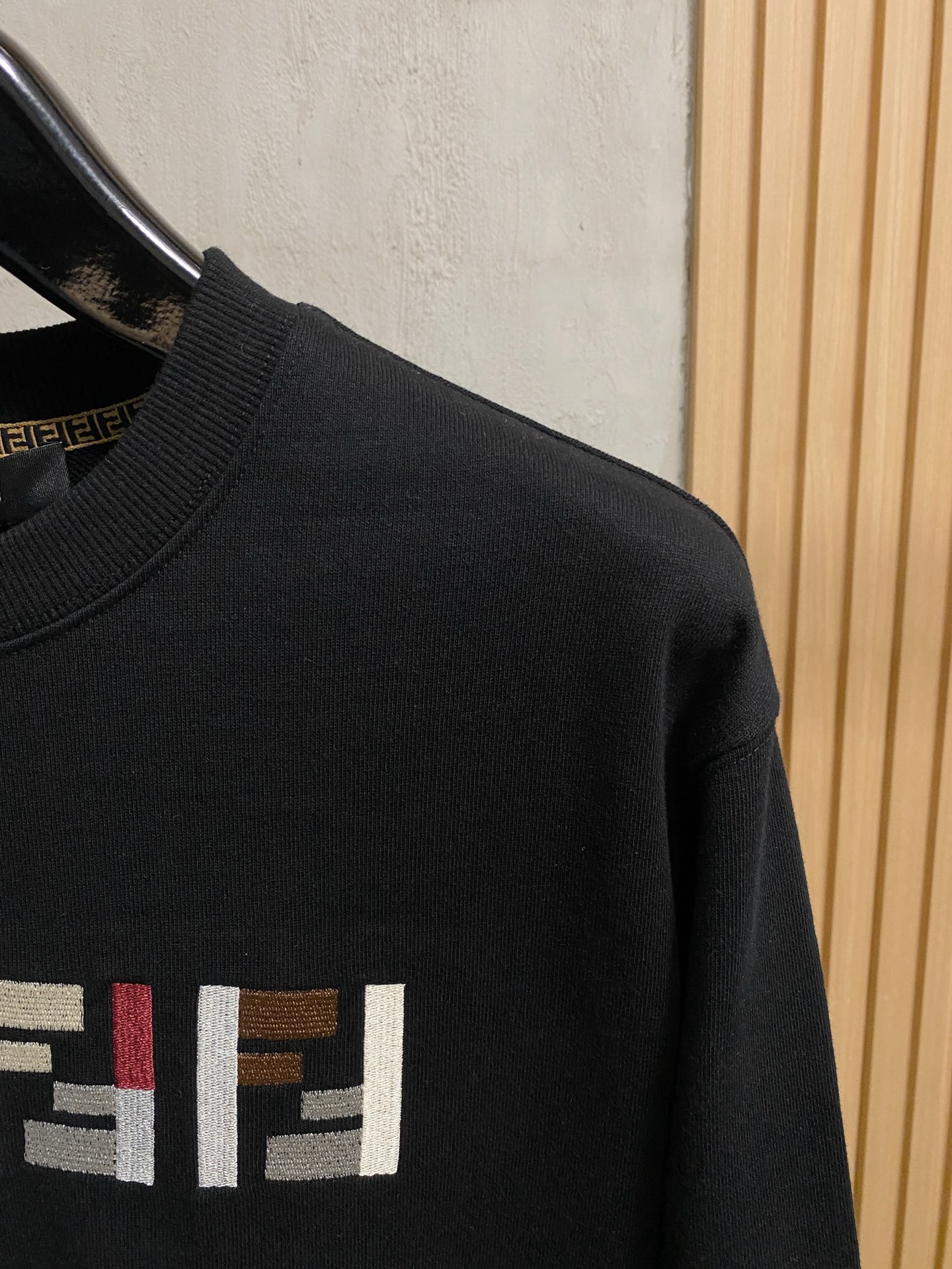 🌾芬迪25SS【新品】最新最顶级版本精美工艺圆领卫衣，最顶级的品质专柜原单套头衫，顶级制作工艺进口面料，