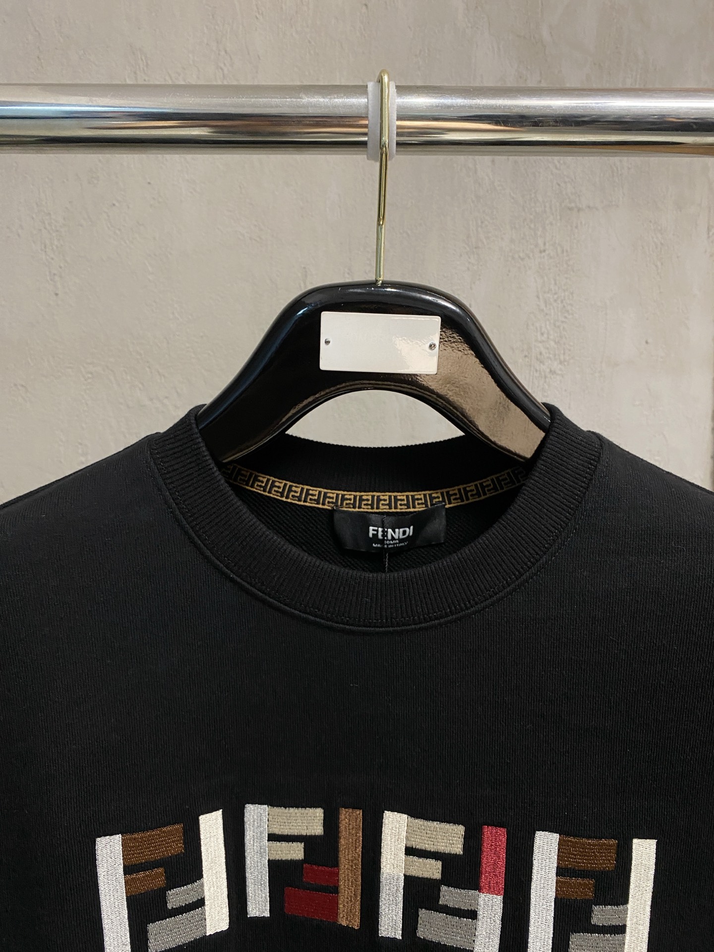 🌾芬迪25SS【新品】最新最顶级版本精美工艺圆领卫衣，最顶级的品质专柜原单套头衫，顶级制作工艺进口面料，