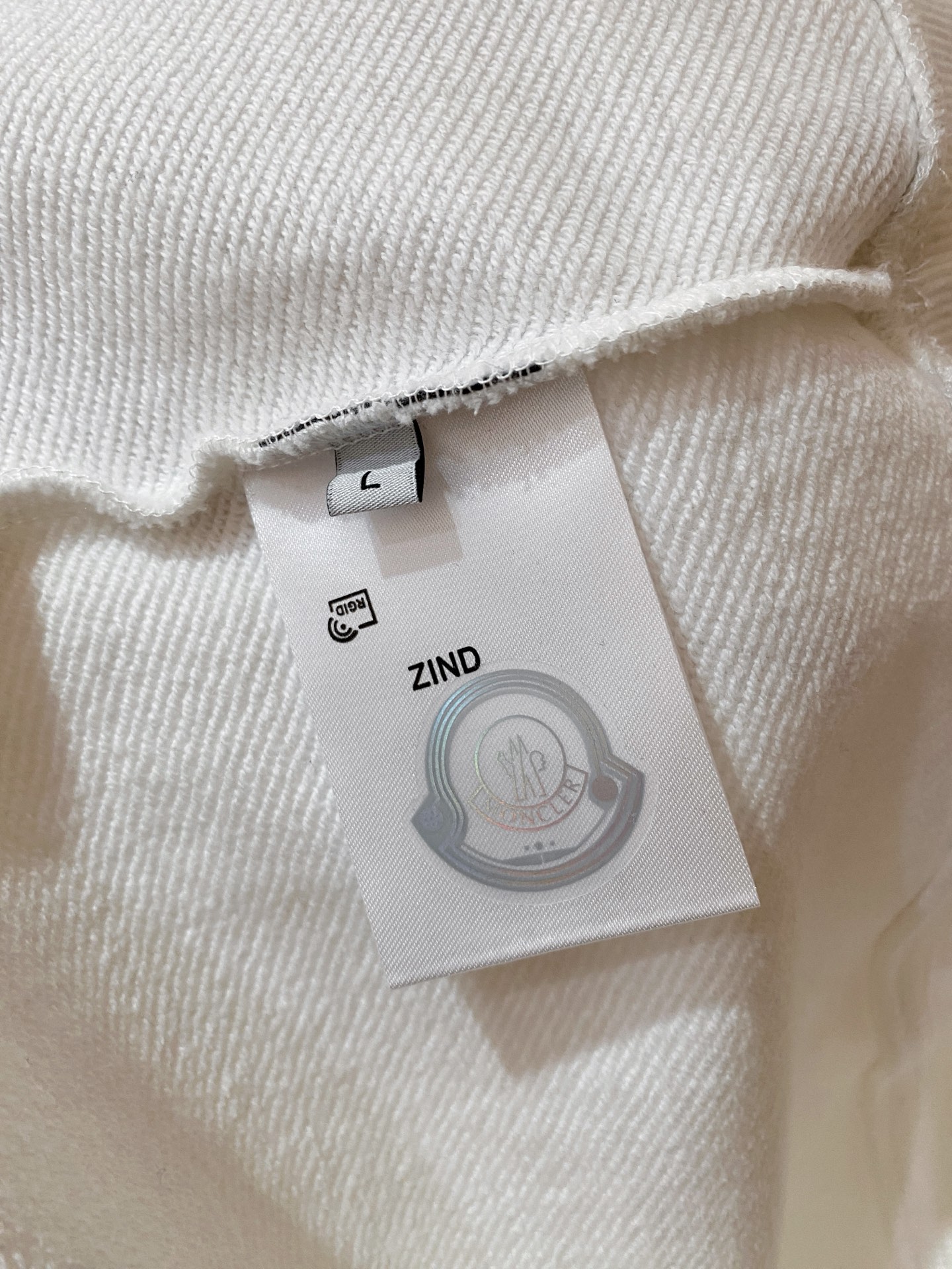 🌾蒙口25SS【新品】最新最顶级版本精美工艺圆领卫衣，最顶级的品质专柜原单套头衫，顶级制作工艺进口面料，