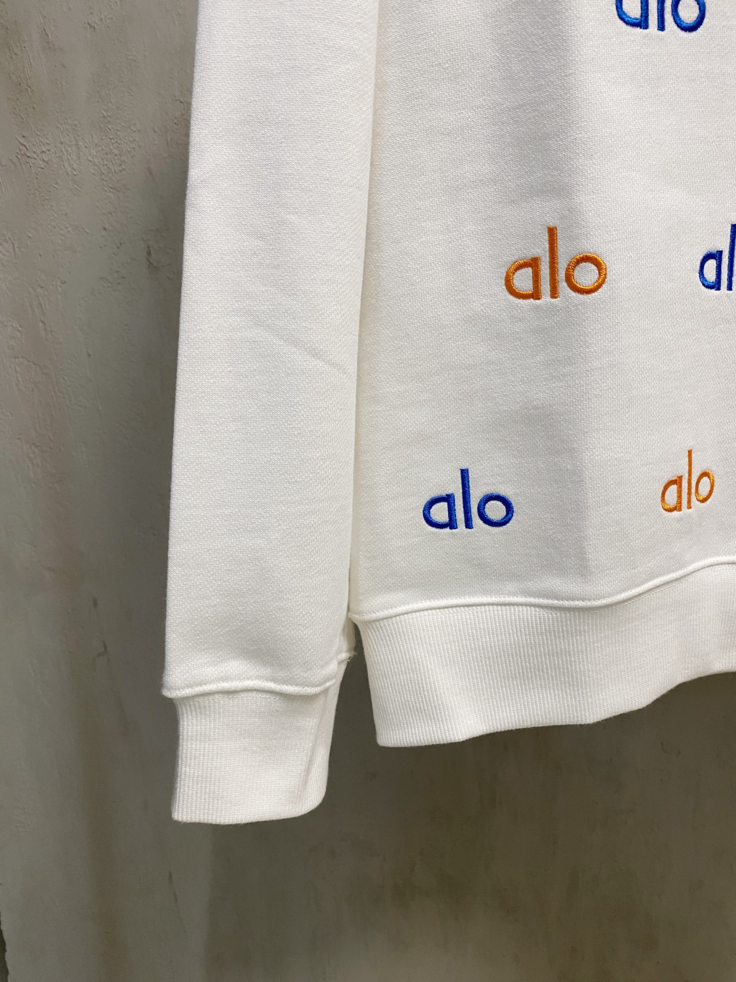 🌾 alo 25SS【新品】最新最顶级版本精美工艺圆领卫衣，最顶级的品质专柜原单套头衫，顶级制作工艺进口