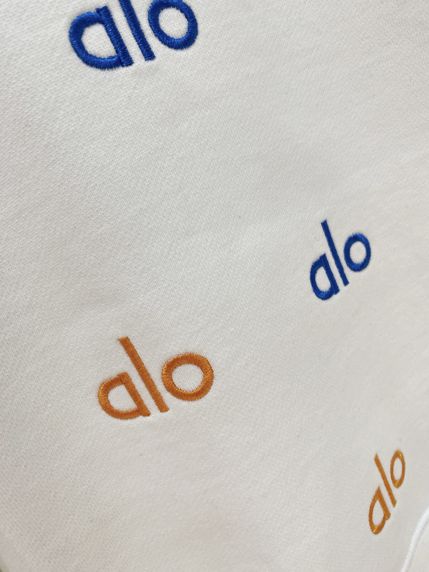 🌾 alo 25SS【新品】最新最顶级版本精美工艺圆领卫衣，最顶级的品质专柜原单套头衫，顶级制作工艺进口