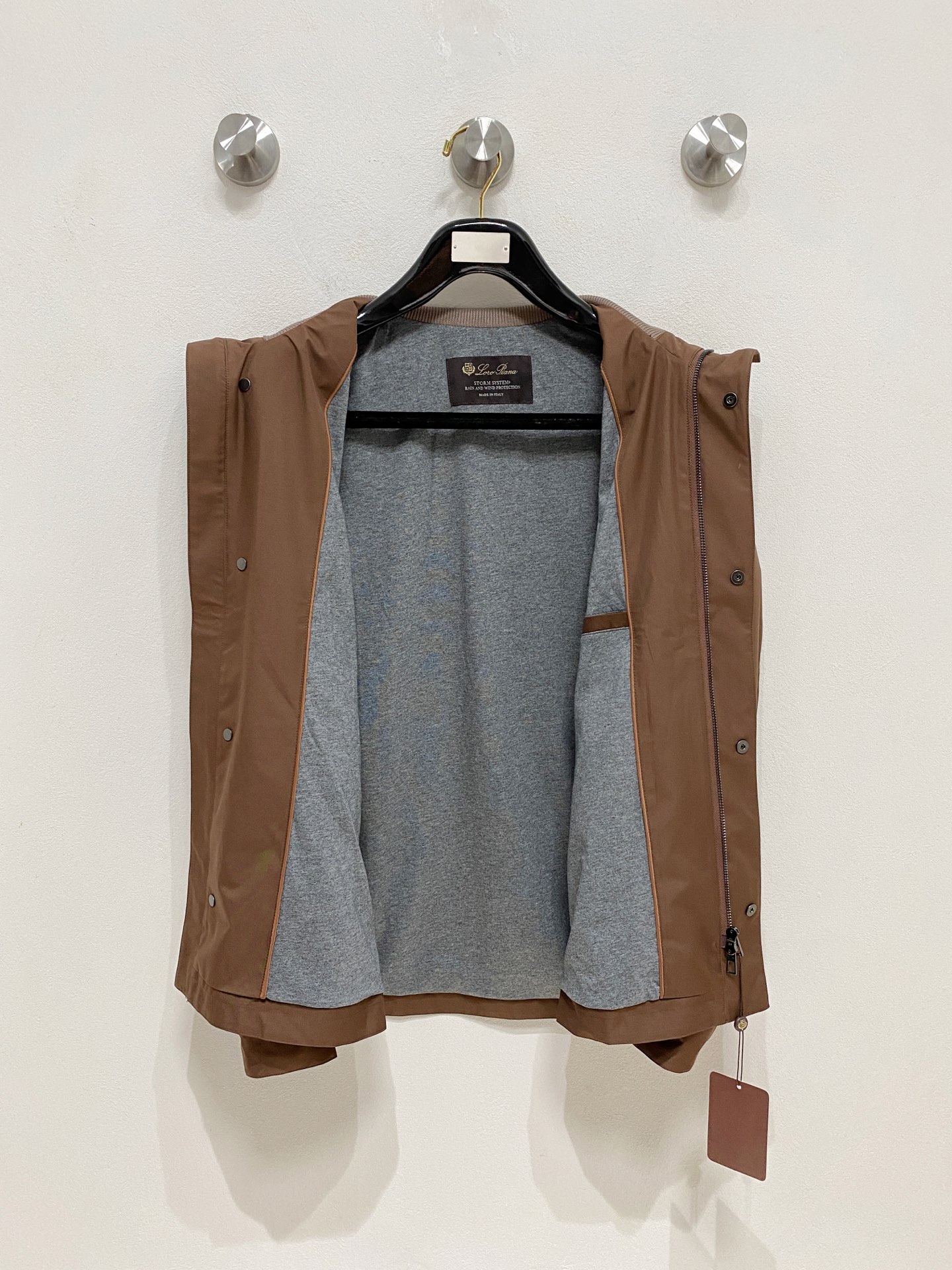 开春新品 Loro Piana 新品 爆款 2025春夏新款爆款专柜新款休闲时尚夹克 超前卫设计风格 细