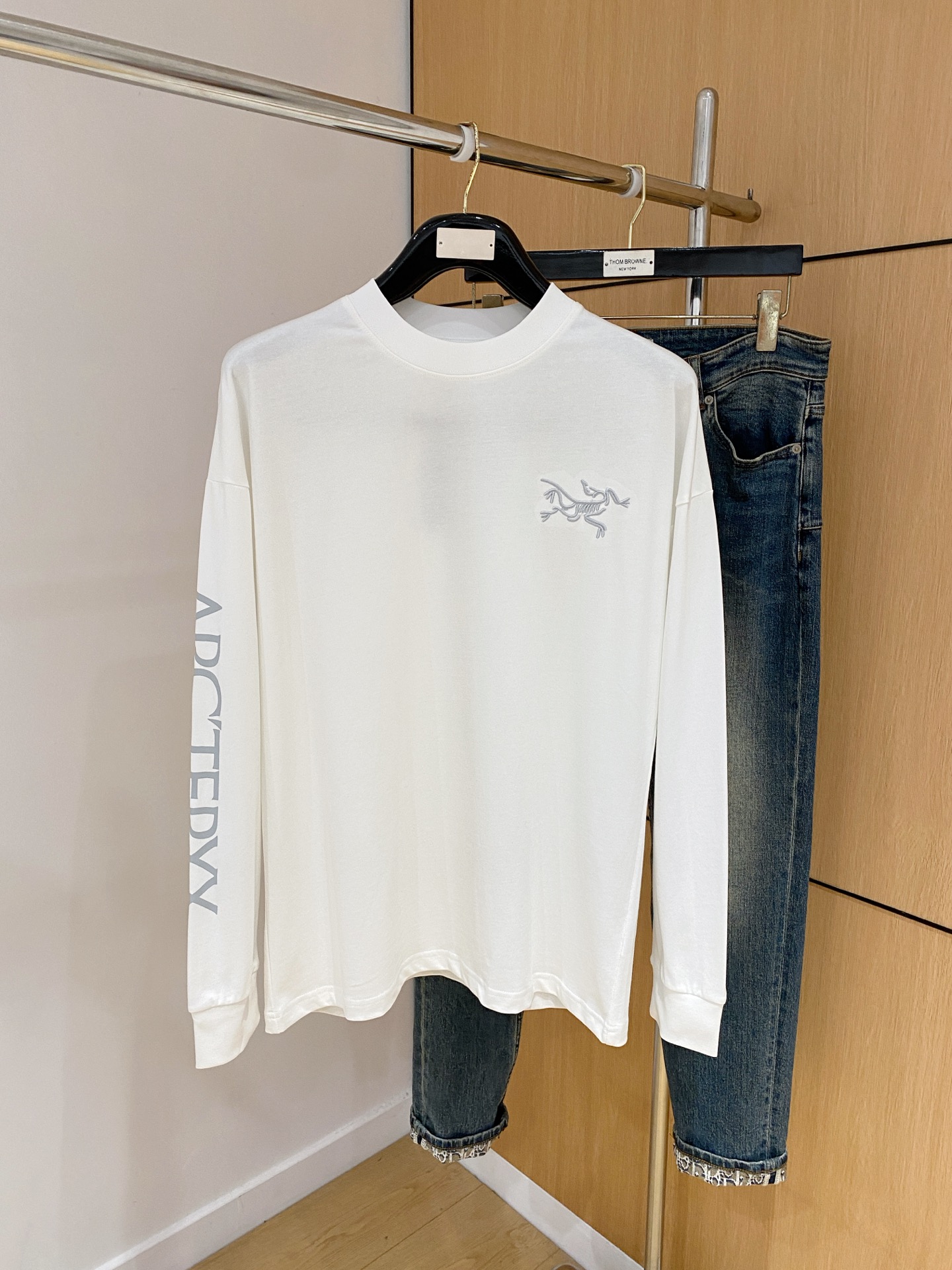 Arc'teryx T-shirt à Manches Longues Col Rond Confortable et Respirant