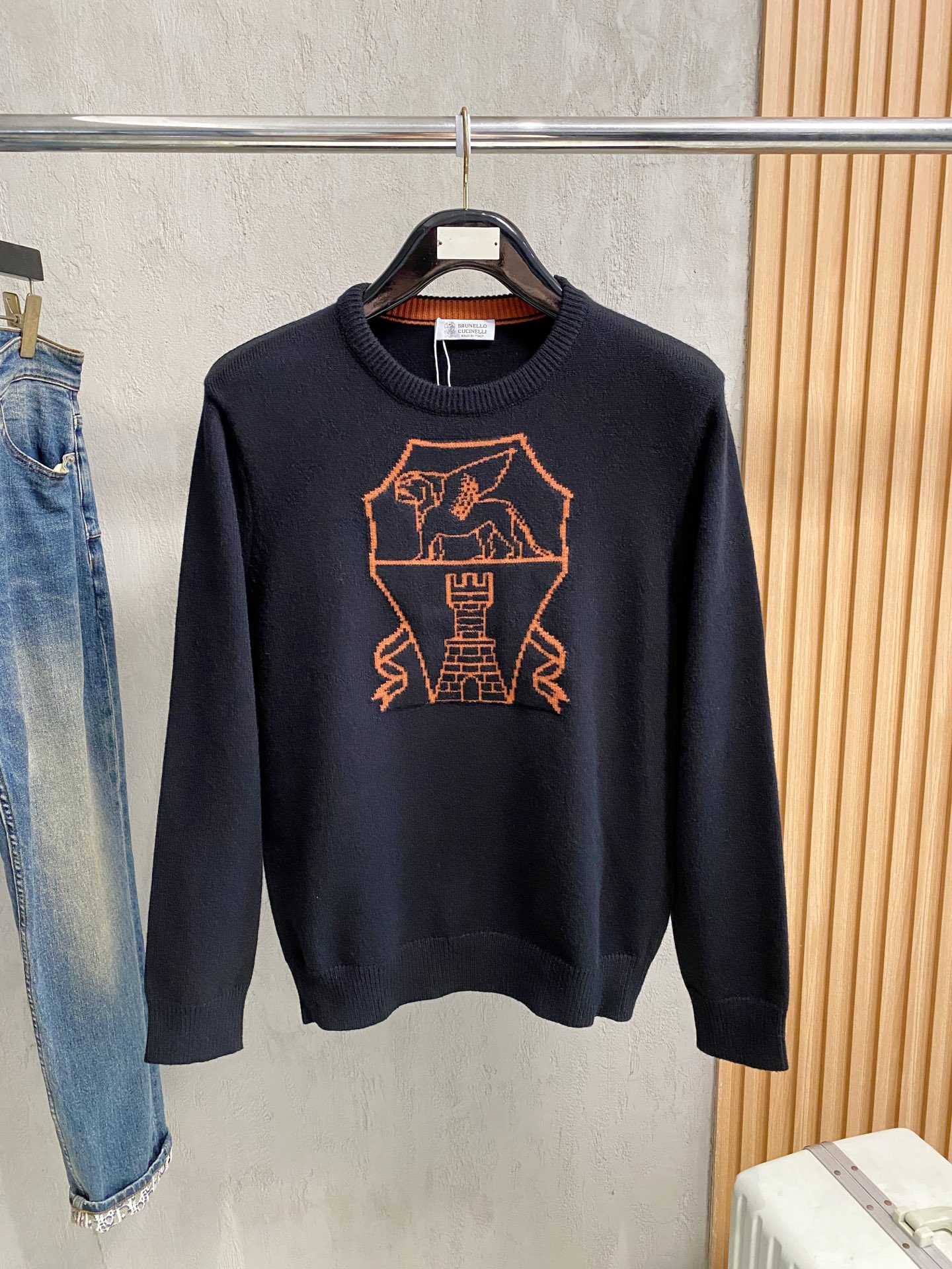 NO:600664,Bruti 25ss Autumn and Winter [New Product] Sweater is exclusively for the toughest products, imported original technical wool worsted!  The fine knitting is integrated, and the color mixed weaving is purely handmade. The grade is extremely high, highlighting the taste and luxury of clothing. The craftsmanship is exquisite!  Customized original craftsmanship threaded upper body, extremely handsome, purchasing agent level counter, same style for men and women, size S-xL,,sweaters,alexander wang19860909布鲁提25ss秋冬【新品】毛衣专供狠货,进口原版科技羊毛精纺！精细针织一体,色彩混织纯手工技艺呈现 档次极高,凸显衣着品味与奢华 工艺精湛！定制原版工艺螺纹上身帅到爆,代购级别专柜男女同款 码数S-xL,,sweaters,alexander wang,Men's clothing