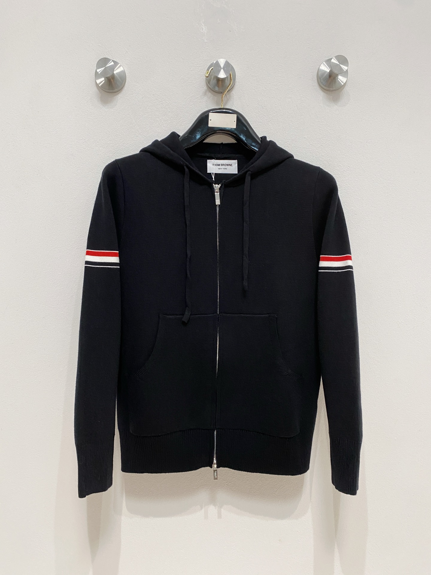 🌾 TB毛衣，采用羊毛混纺纱线，保暖性佳，蓬松柔软，加倍呵护肌肤，给你轻如无物的穿着感体验。高品质天然纤