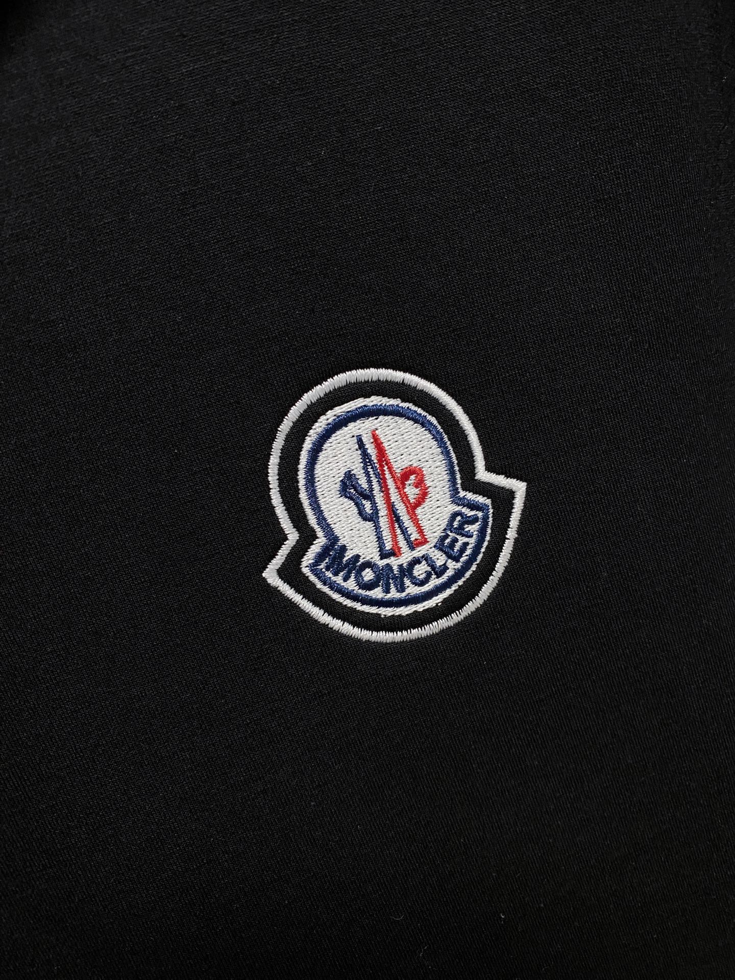 Moncler Cardigan Set: Elegant & Comfortable Designer Knitwear 4 i1760807761424 3485 0 2