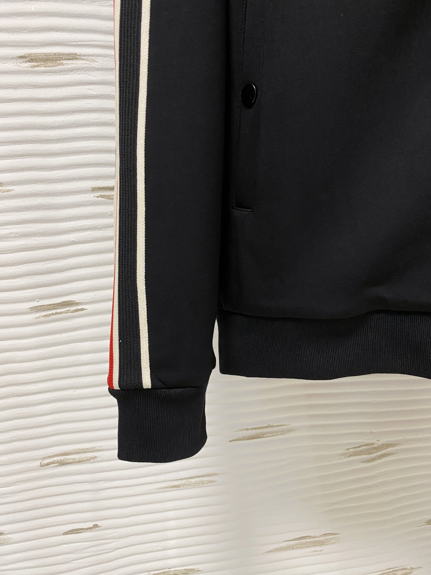 Moncler Cardigan Set: Elegant & Comfortable Designer Knitwear 5 i1760807765042 2194 0 3