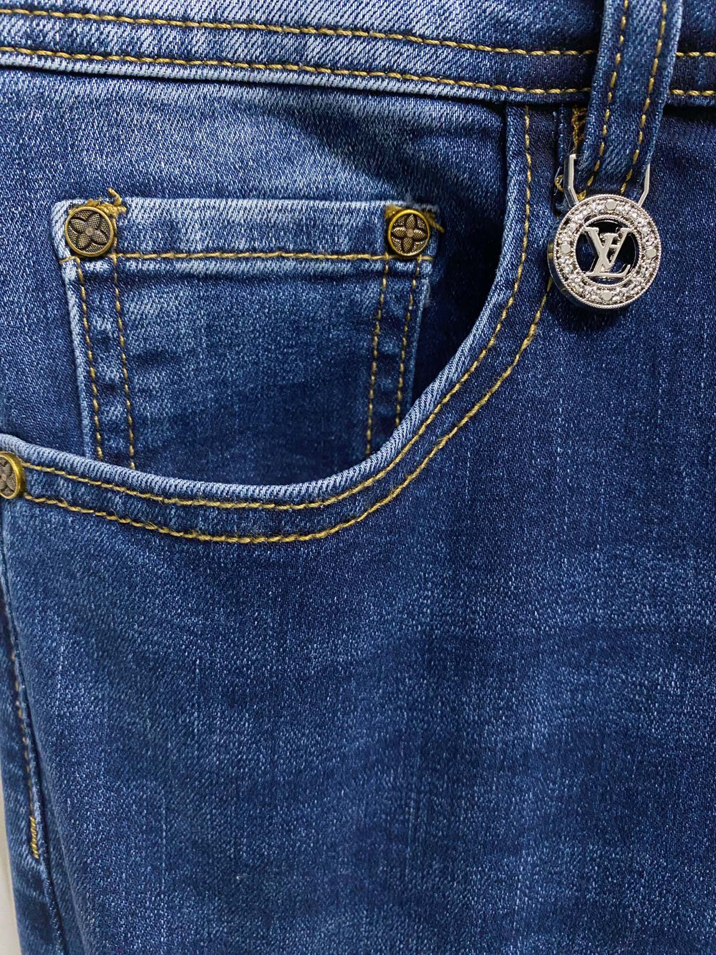 🌾 LV【新品】高端独家发售 25SS四季款超燃炸街系列之最牛仔裤 独家隆重推出 原版定制高端品质面料 