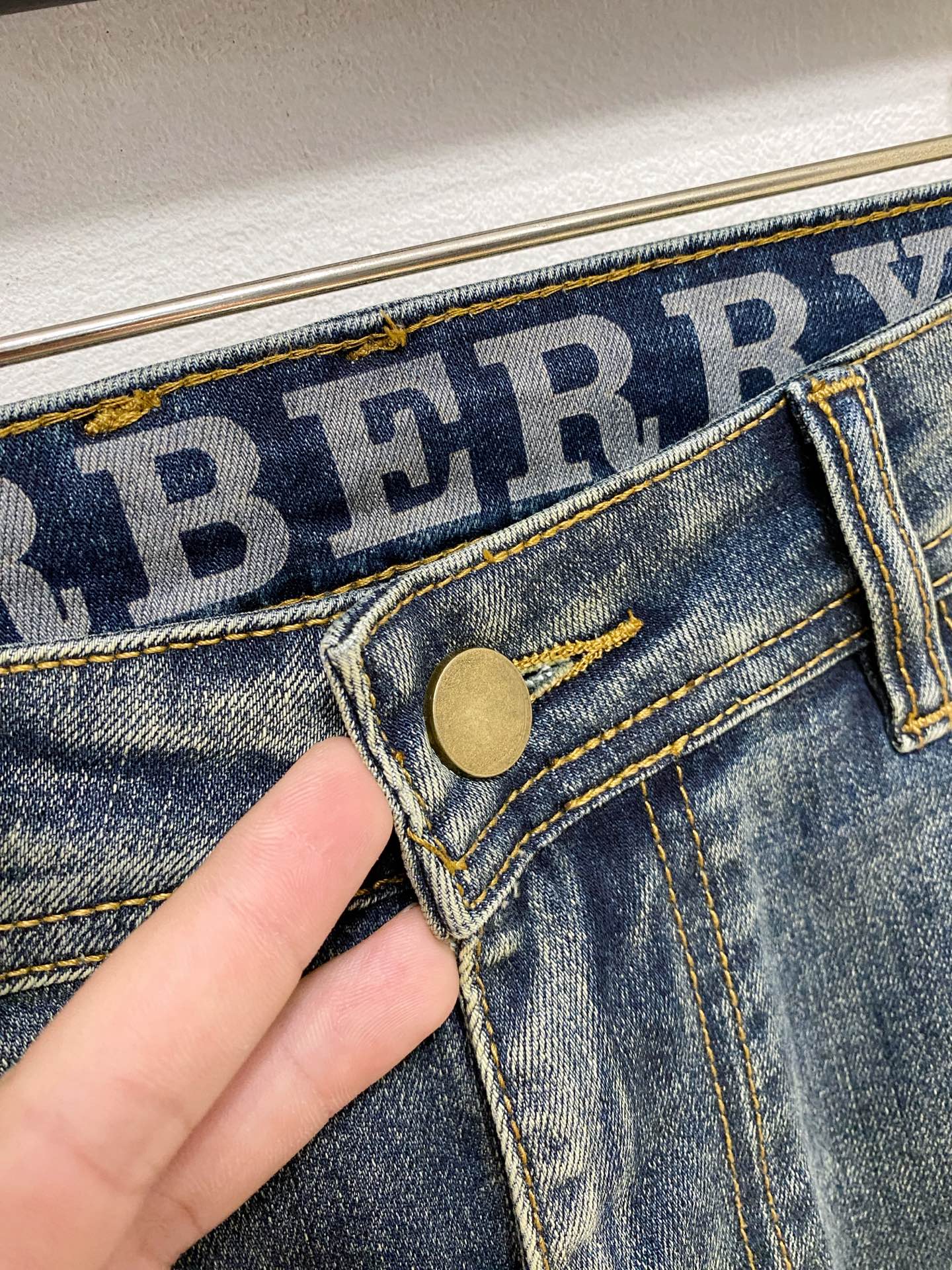 🌾巴宝莉【新品】高端独家发售 25SS四季款超燃炸街系列之最牛仔裤 独家隆重推出 原版定制高端品质面料 