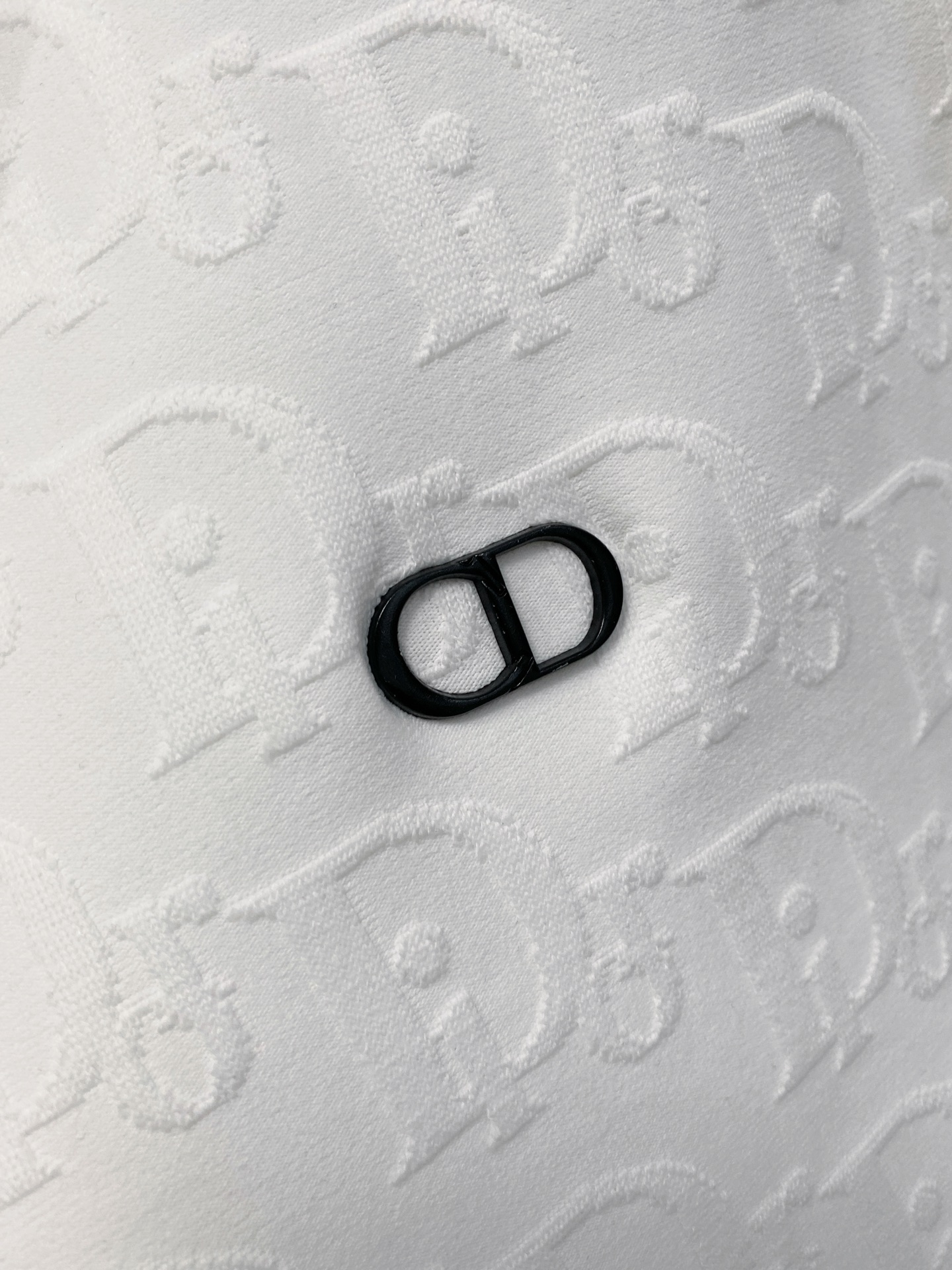 迪奥 2025全新爆款开衫套装 原单狠货🇭🇰倾注顶级设计师的精心之作 就为一个贴合、完美的上身效果 全天