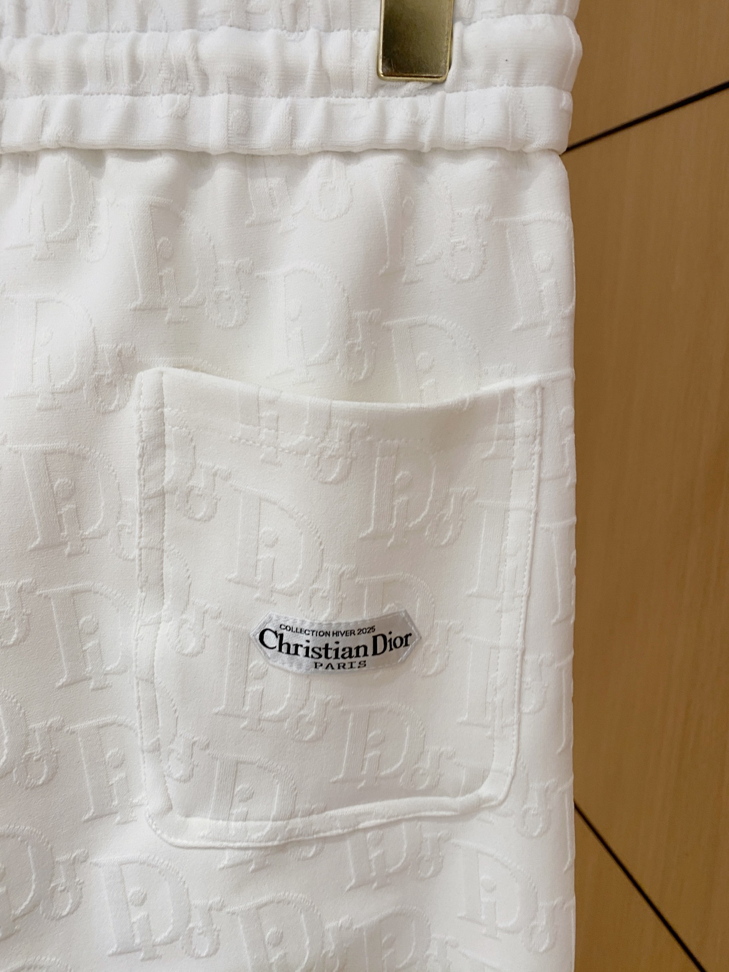 迪奥 2025全新爆款开衫套装 原单狠货🇭🇰倾注顶级设计师的精心之作 就为一个贴合、完美的上身效果 全天