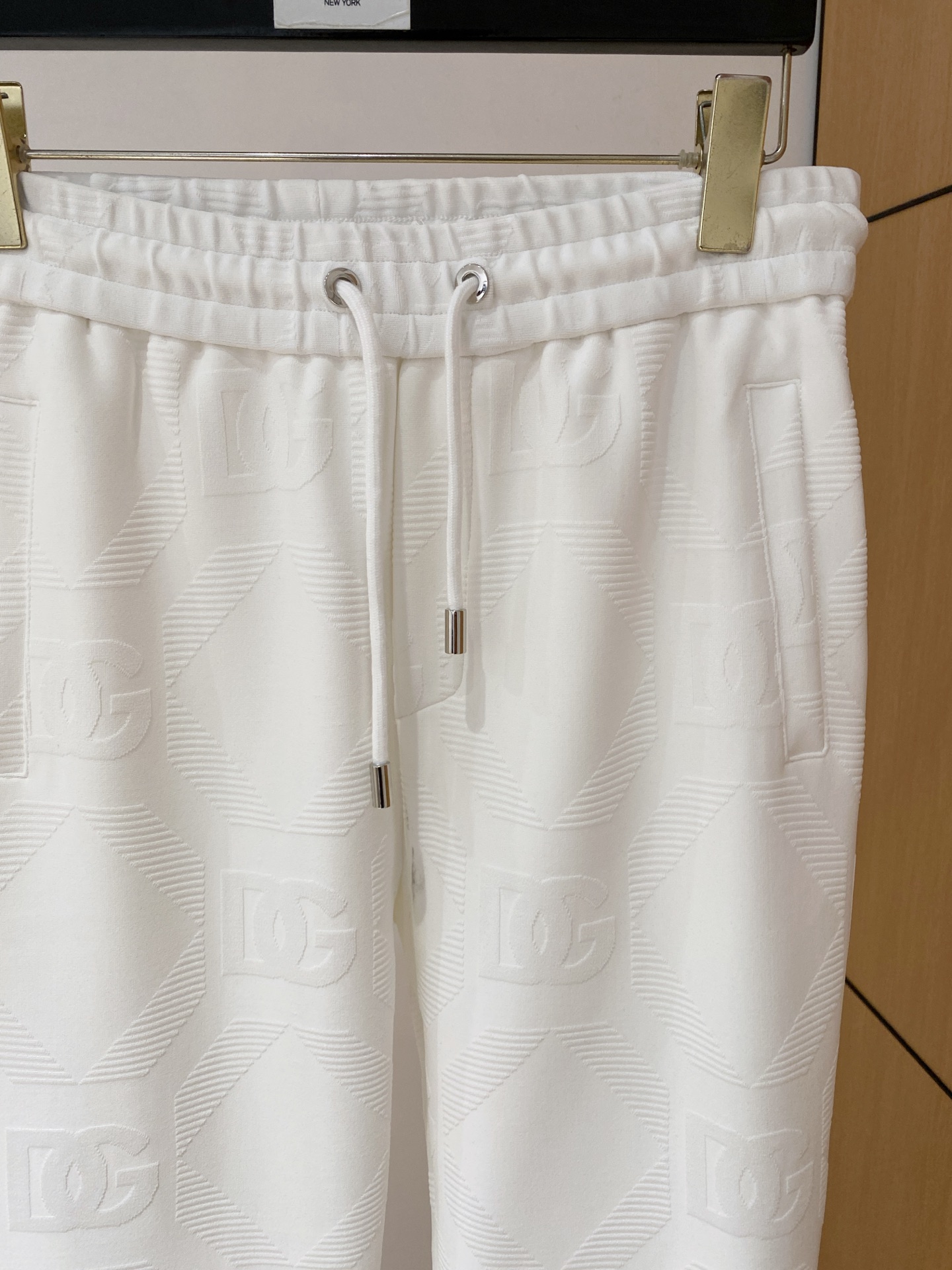 D&G 2025全新爆款开衫套装 原单狠货🇭🇰倾注顶级设计师的精心之作 就为一个贴合、完美的上身效果 全