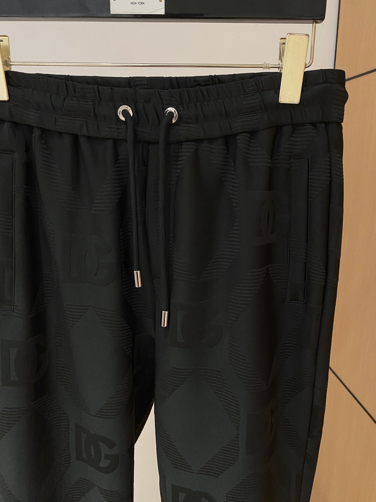 D&G 2025全新爆款开衫套装 原单狠货🇭🇰倾注顶级设计师的精心之作 就为一个贴合、完美的上身效果 全