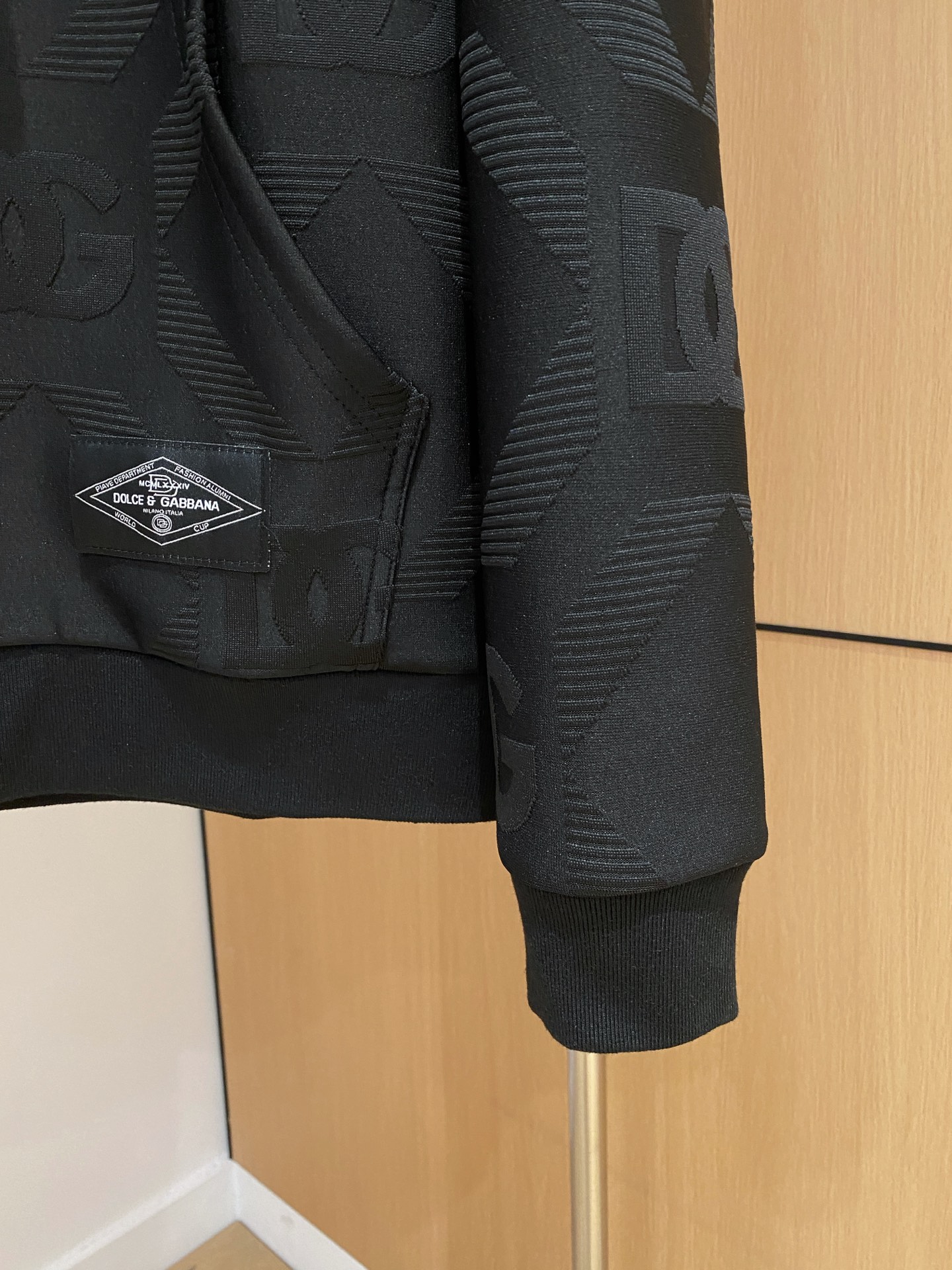 D&G 2025全新爆款开衫套装 原单狠货🇭🇰倾注顶级设计师的精心之作 就为一个贴合、完美的上身效果 全