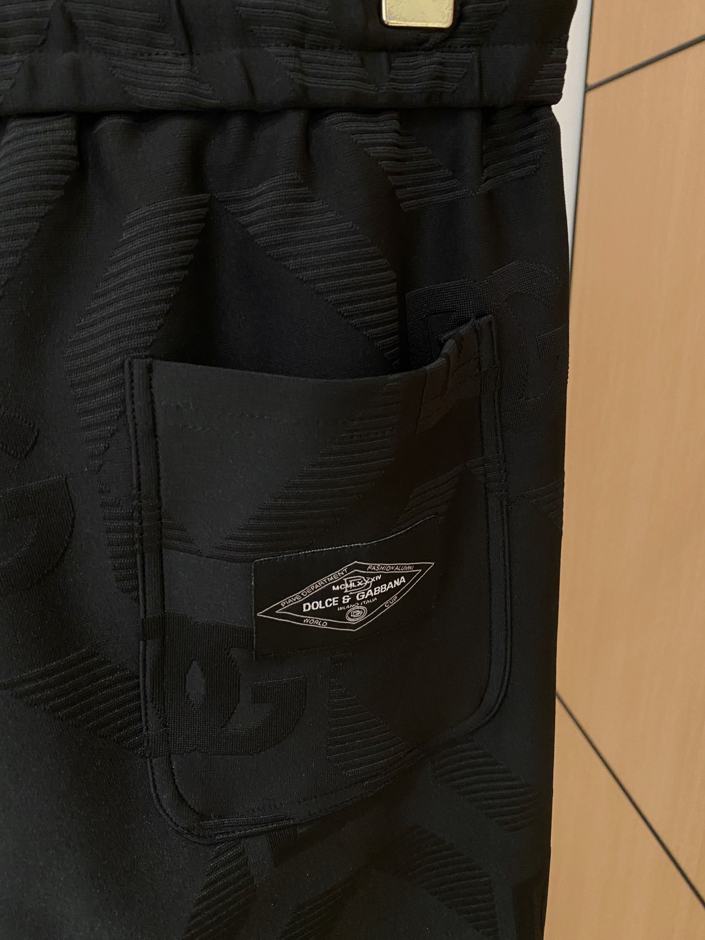 D&G 2025全新爆款开衫套装 原单狠货🇭🇰倾注顶级设计师的精心之作 就为一个贴合、完美的上身效果 全