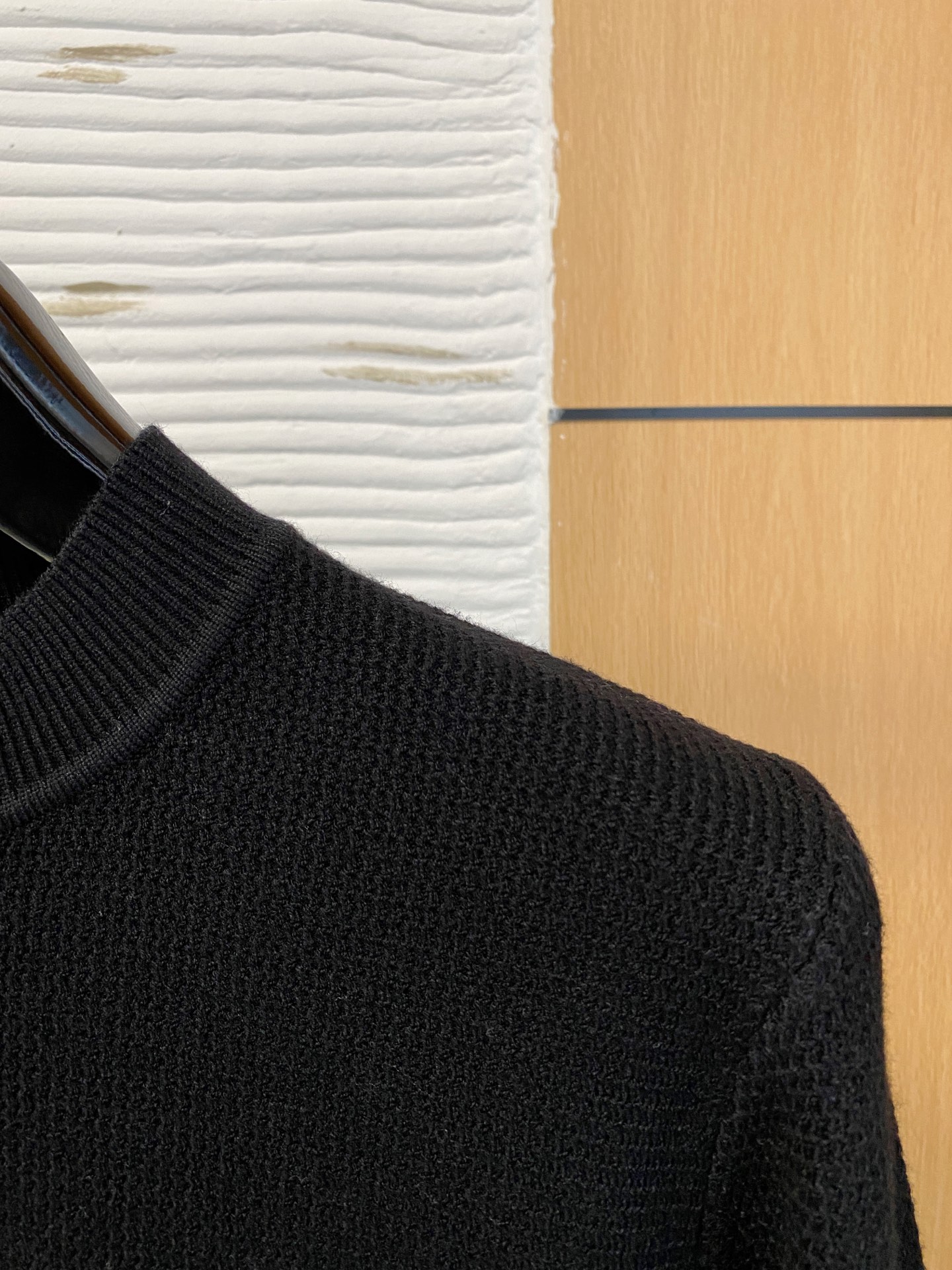 普拉达 2025早秋新款男士羊毛针织衫，专柜在售爆款单品，各大时尚买手明星人手一件的百搭单品。简单时尚甚