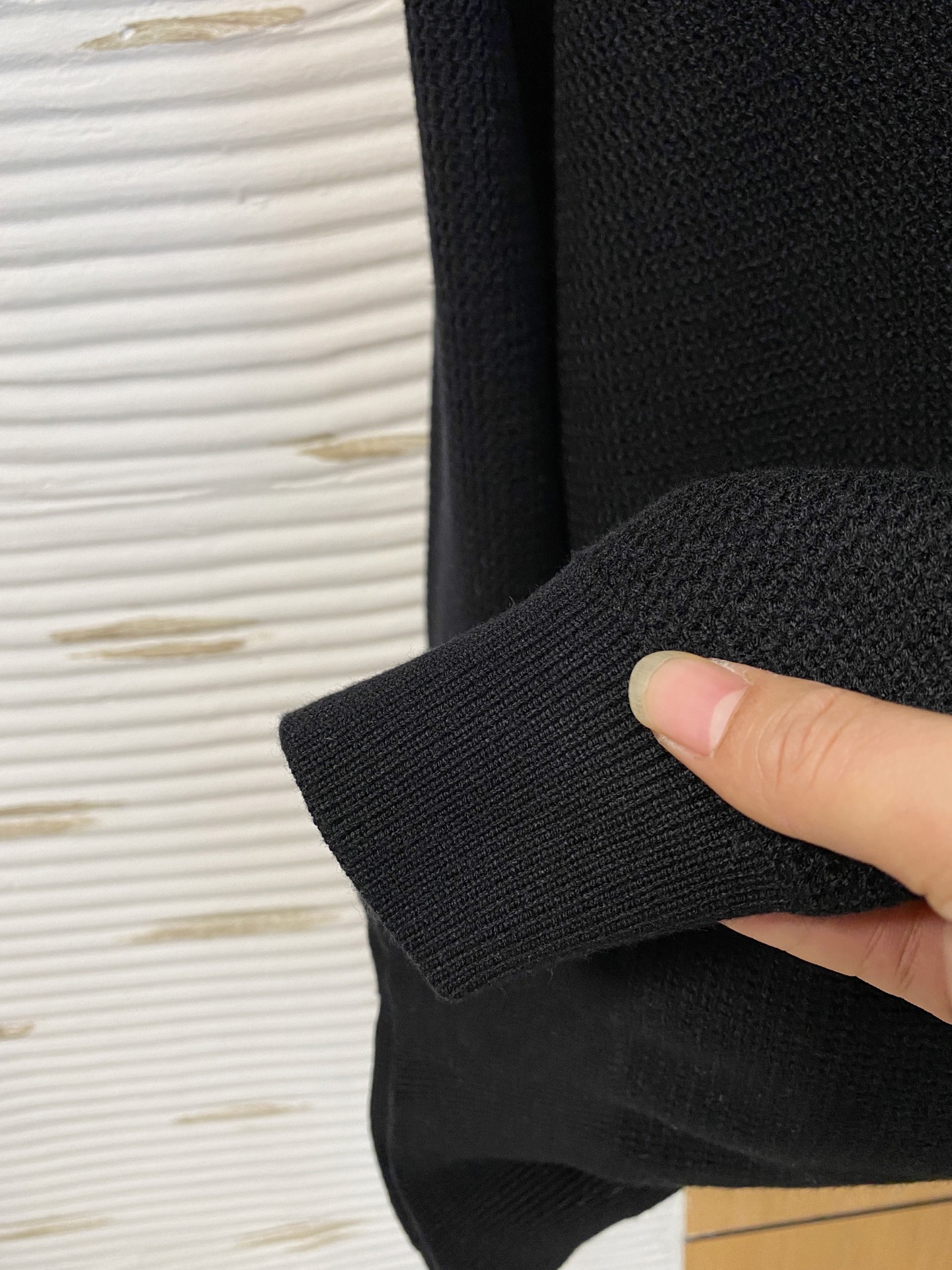 普拉达 2025早秋新款男士羊毛针织衫，专柜在售爆款单品，各大时尚买手明星人手一件的百搭单品。简单时尚甚