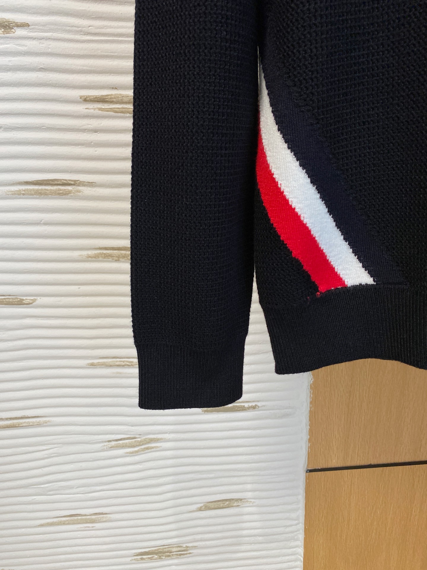 蒙口 2025早秋新款男士羊毛针织衫，专柜在售爆款单品，各大时尚买手明星人手一件的百搭单品。简单时尚甚是