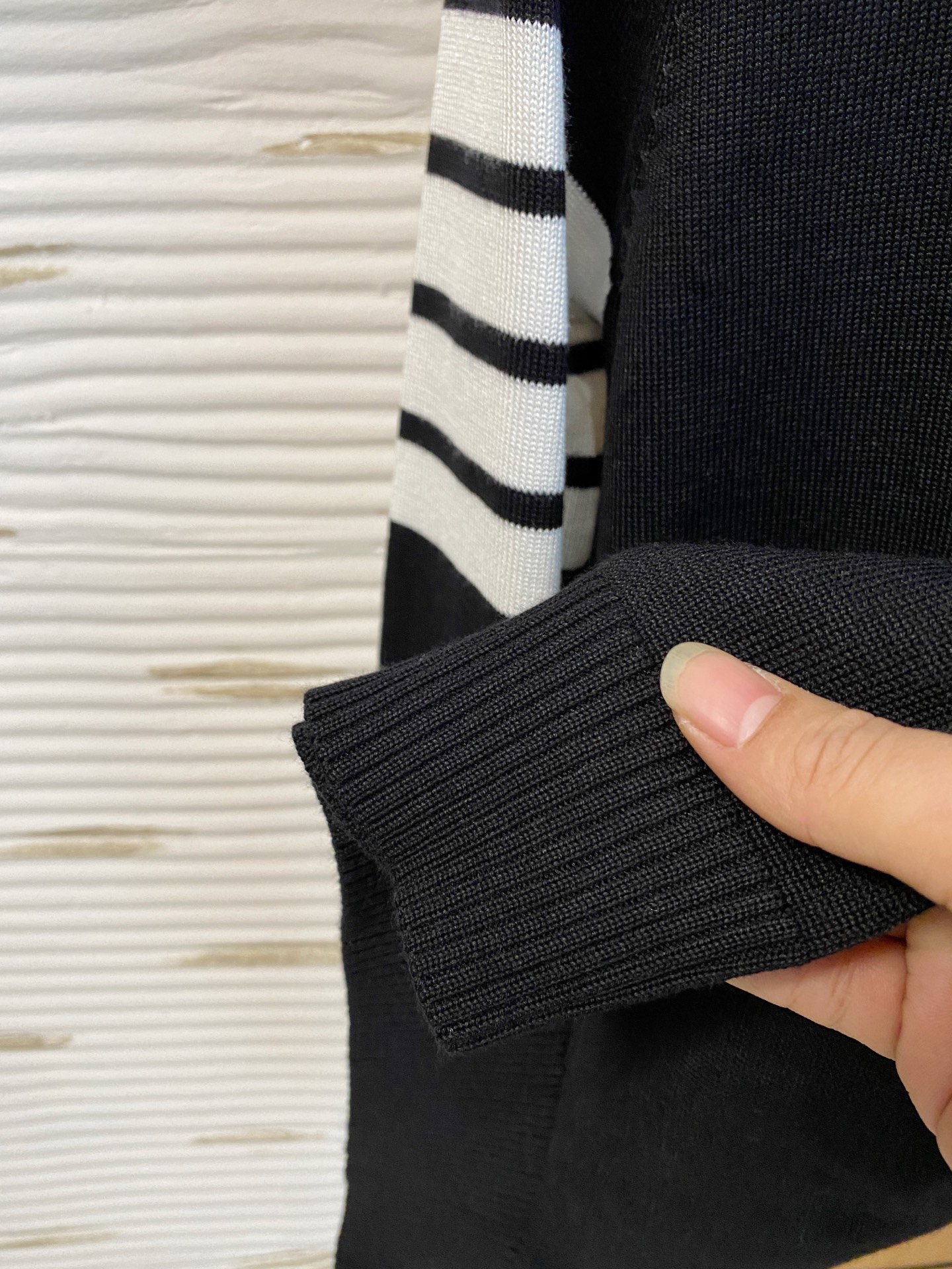 TB 2025早秋新款男士羊毛针织衫，专柜在售爆款单品，各大时尚买手明星人手一件的百搭单品。简单时尚甚是