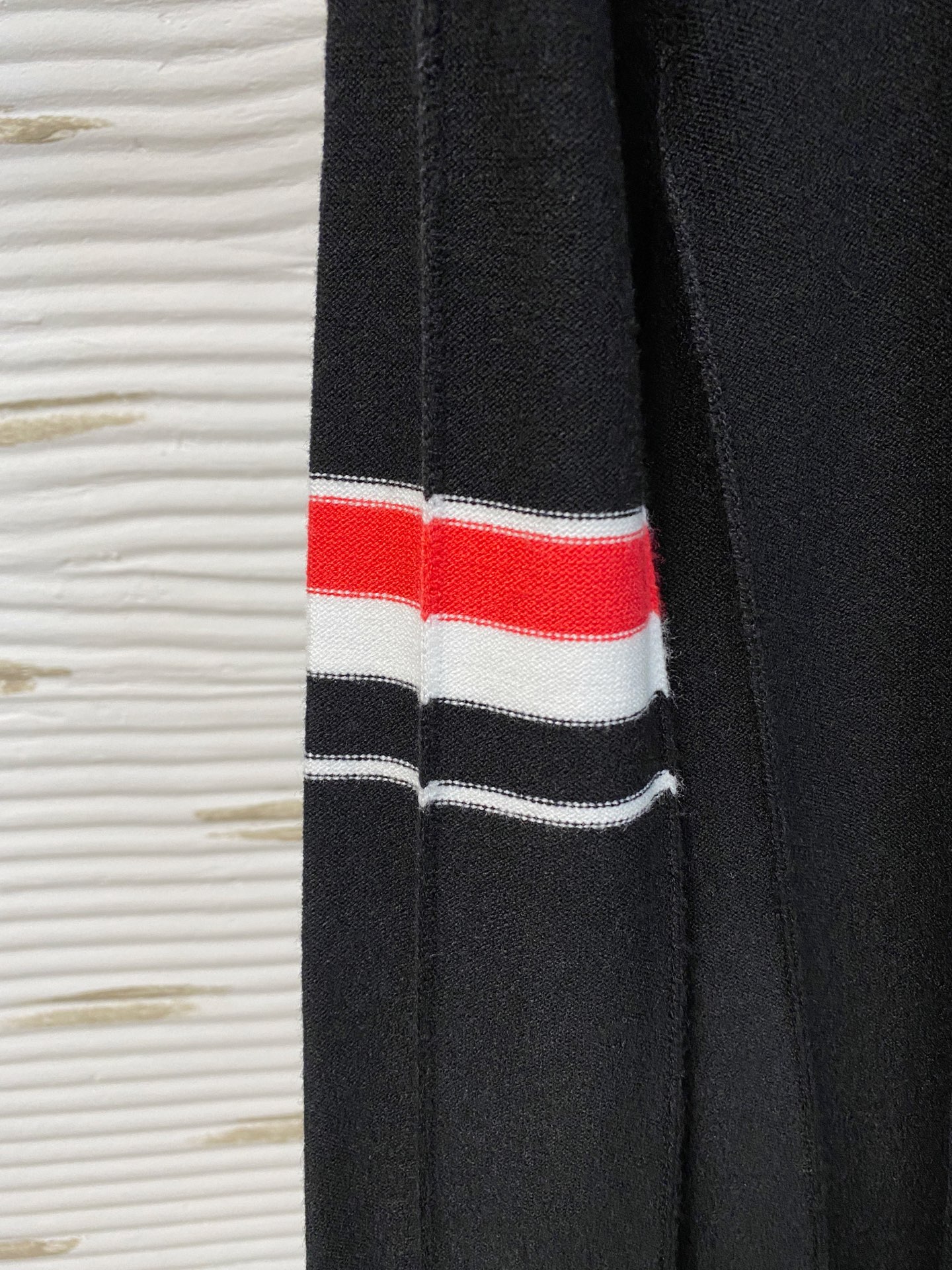 TB 2025早秋新款男士羊毛针织衫，专柜在售爆款单品，各大时尚买手明星人手一件的百搭单品。简单时尚甚是