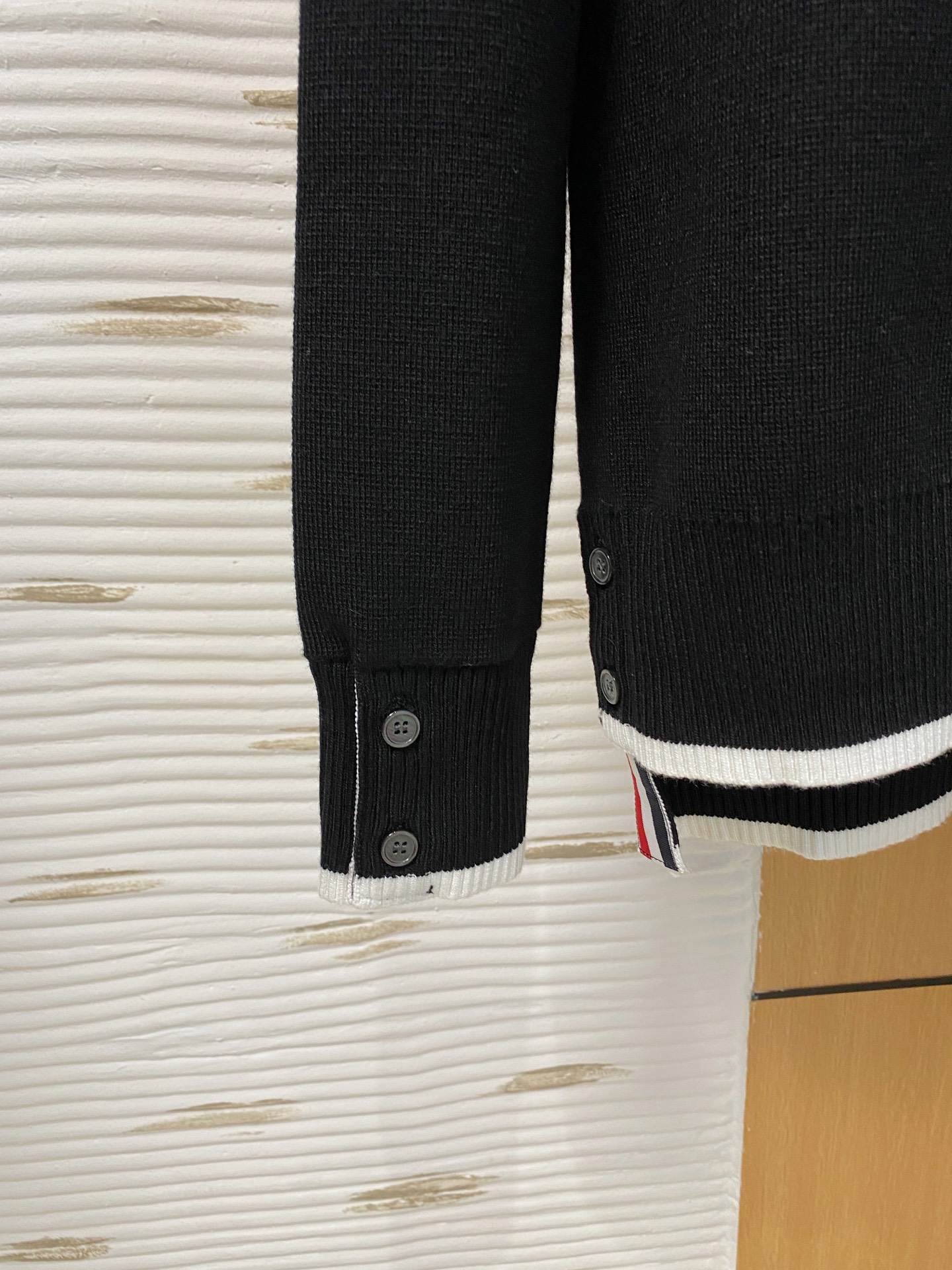 TB 2025早秋新款男士羊毛针织衫，专柜在售爆款单品，各大时尚买手明星人手一件的百搭单品。简单时尚甚是