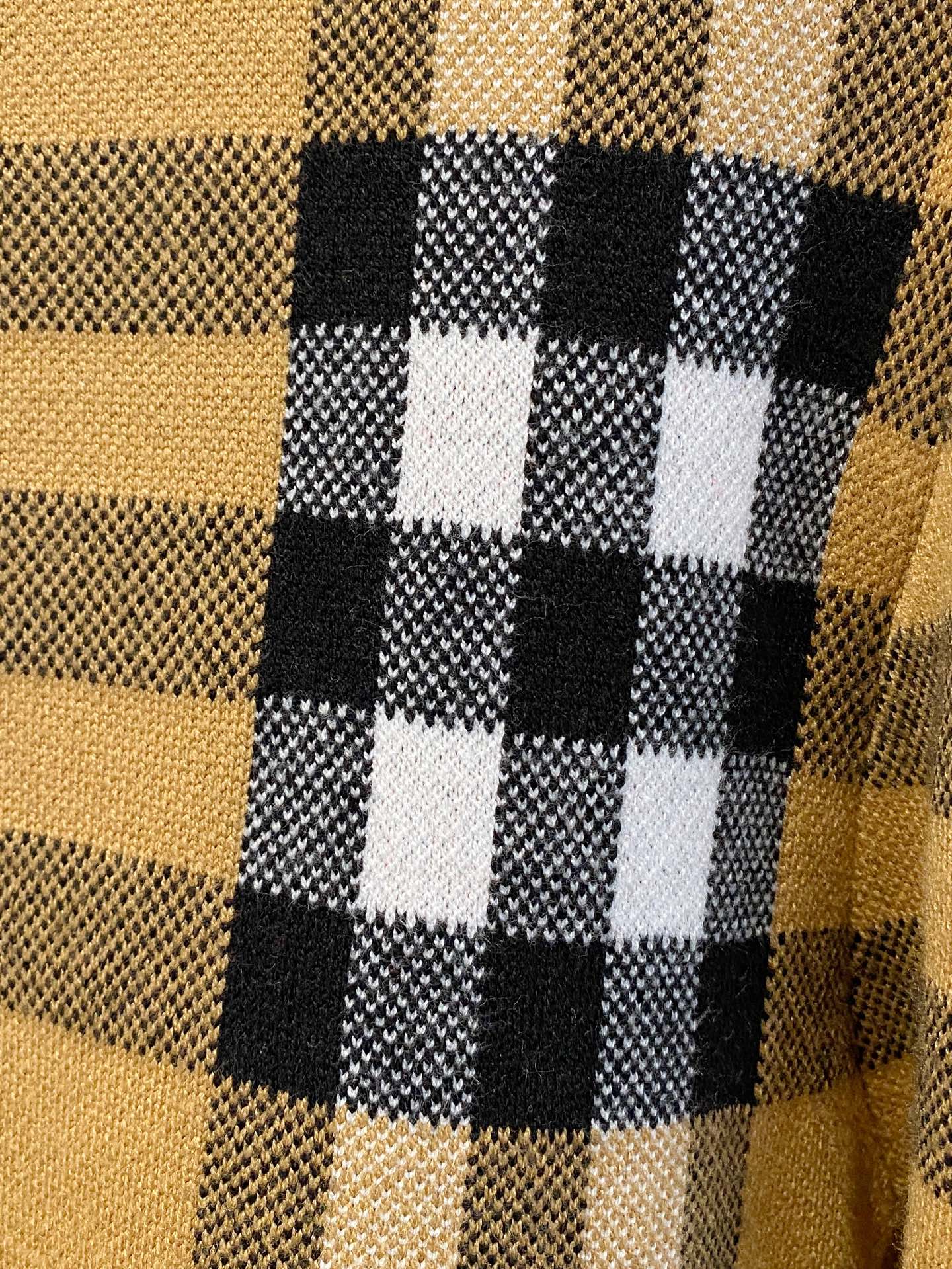 巴宝莉 2025早秋新款男士羊毛针织衫，专柜在售爆款单品，各大时尚买手明星人手一件的百搭单品。简单时尚甚