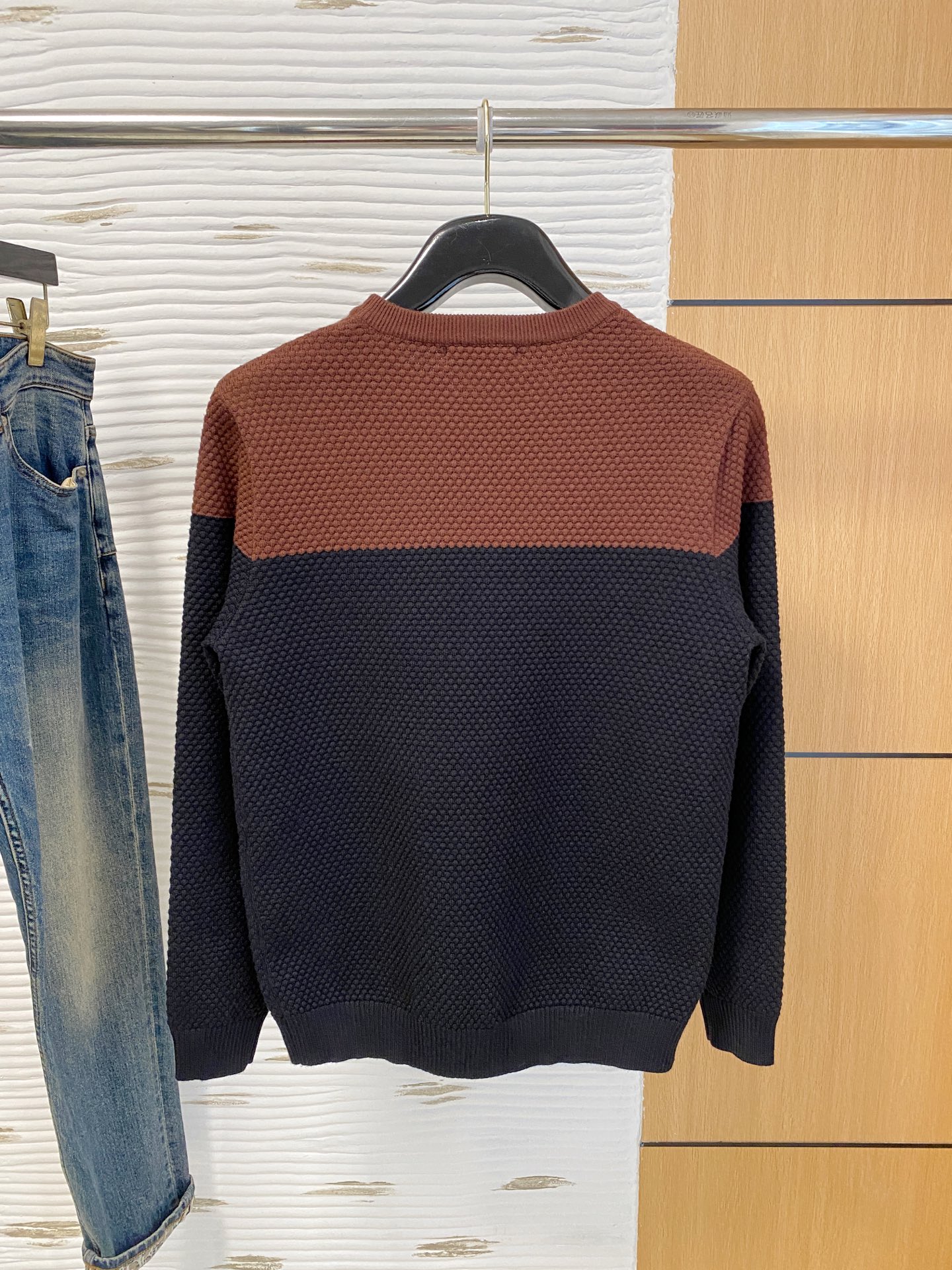 阿玛尼 2025早秋新款男士羊毛针织衫，专柜在售爆款单品，各大时尚买手明星人手一件的百搭单品。简单时尚甚