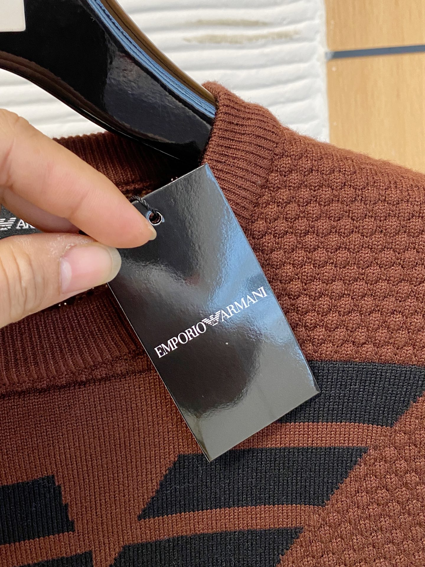 阿玛尼 2025早秋新款男士羊毛针织衫，专柜在售爆款单品，各大时尚买手明星人手一件的百搭单品。简单时尚甚