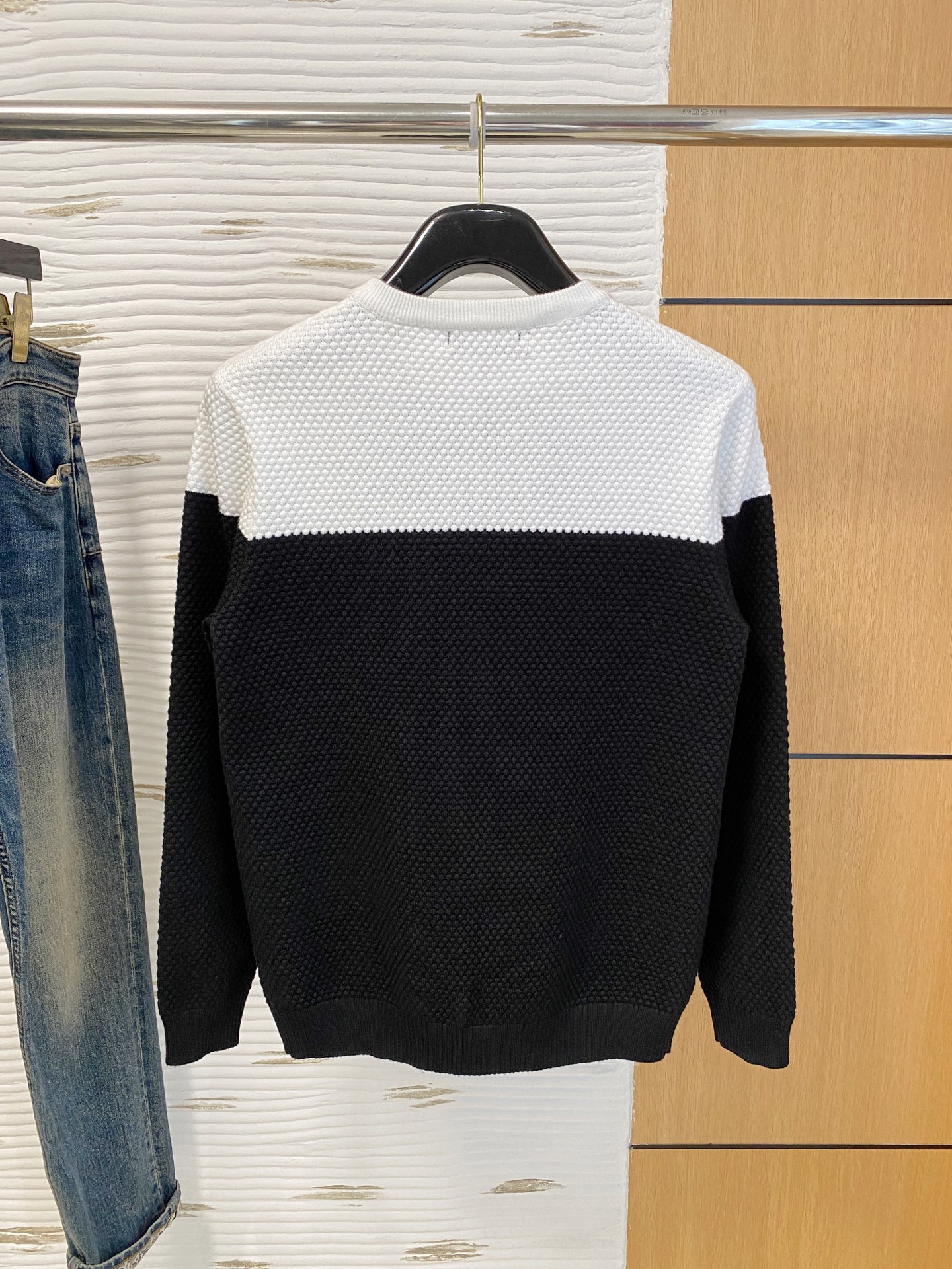 阿玛尼 2025早秋新款男士羊毛针织衫，专柜在售爆款单品，各大时尚买手明星人手一件的百搭单品。简单时尚甚