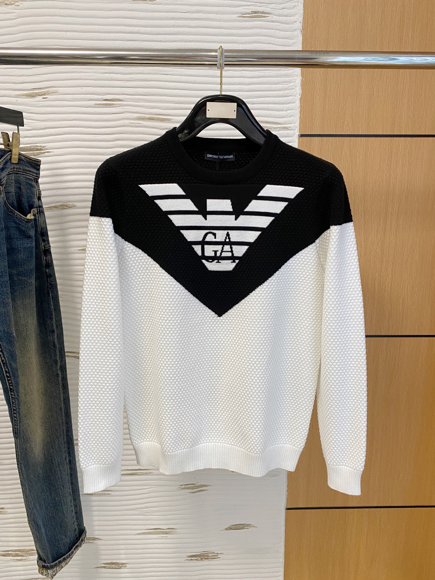 阿玛尼 2025早秋新款男士羊毛针织衫，专柜在售爆款单品，各大时尚买手明星人手一件的百搭单品。简单时尚甚