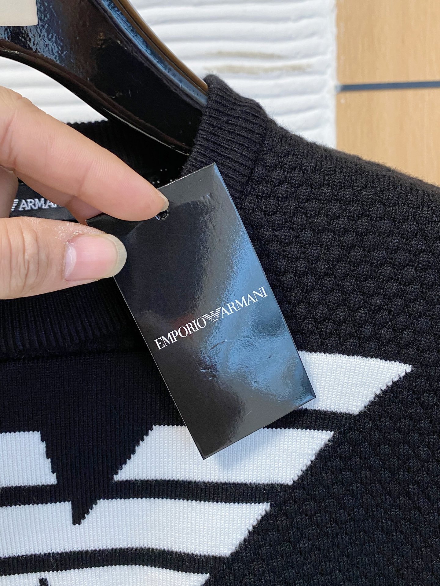阿玛尼 2025早秋新款男士羊毛针织衫，专柜在售爆款单品，各大时尚买手明星人手一件的百搭单品。简单时尚甚