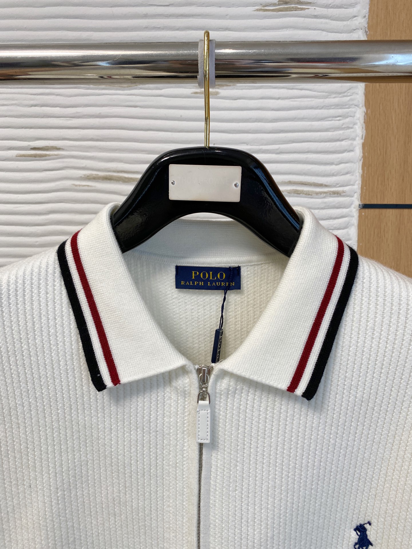 拉夫劳伦 2025秋冬羊毛混纺开衫拉链针织毛衣，采用进口定制纱线，上身舒适保暖，专柜同步在售。三标齐全。