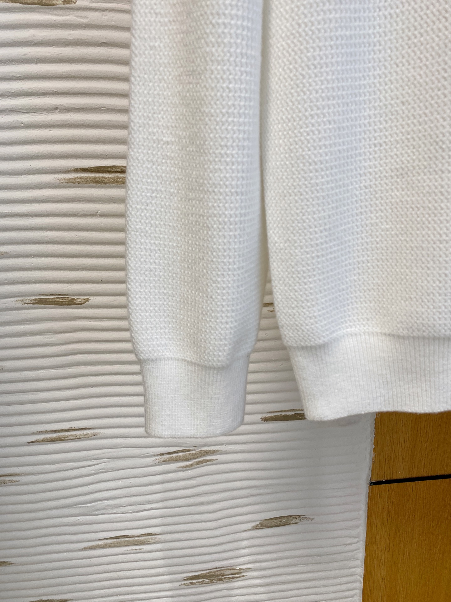 普拉达 2025早秋新款男士羊毛针织衫，专柜在售爆款单品，各大时尚买手明星人手一件的百搭单品。简单时尚甚