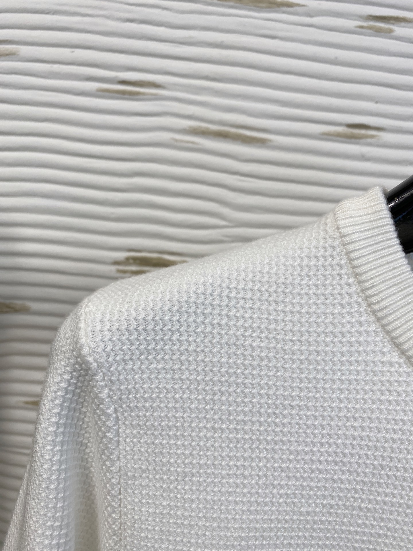 蒙口 2025早秋新款男士羊毛针织衫，专柜在售爆款单品，各大时尚买手明星人手一件的百搭单品。简单时尚甚是