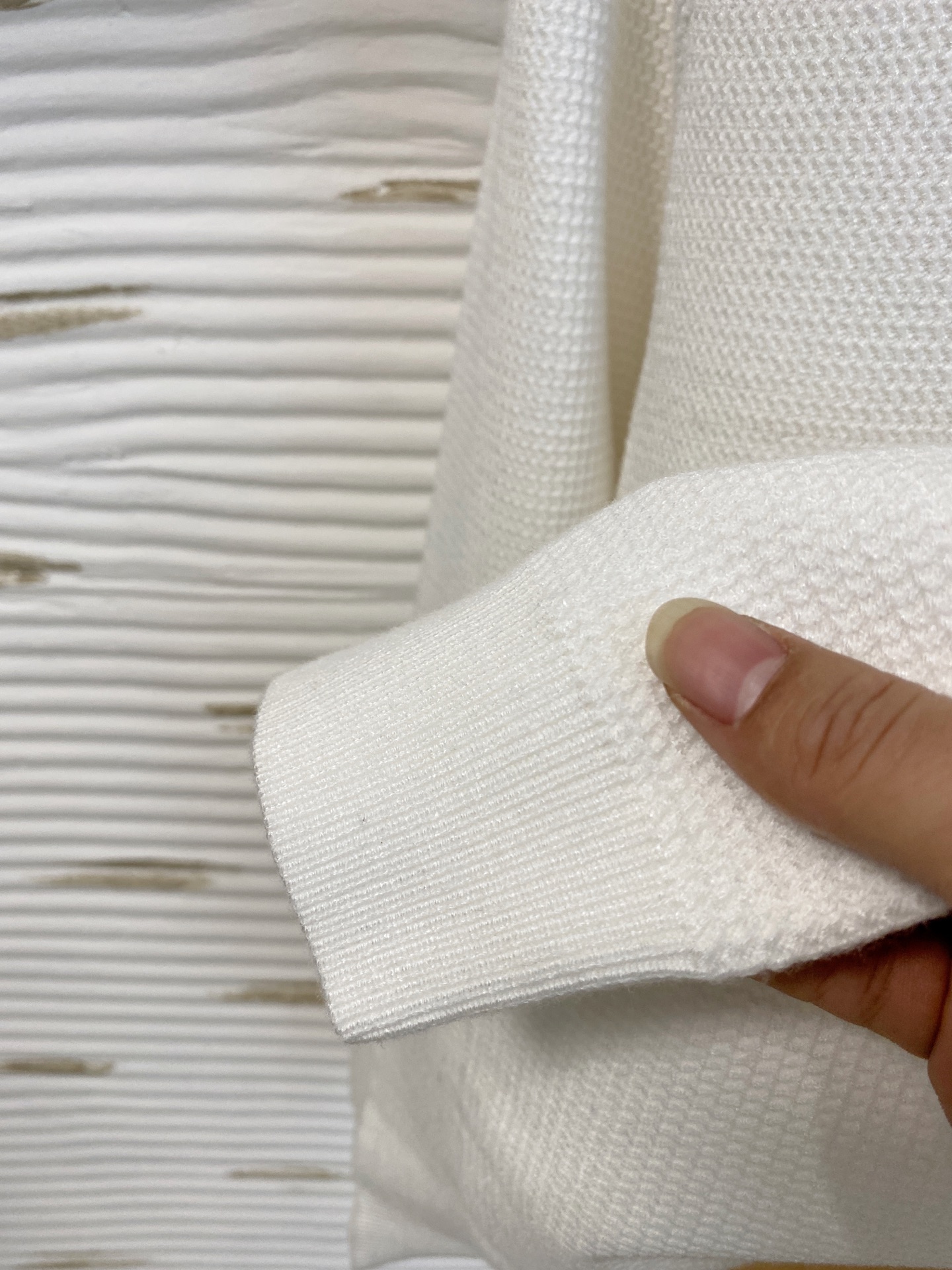 蒙口 2025早秋新款男士羊毛针织衫，专柜在售爆款单品，各大时尚买手明星人手一件的百搭单品。简单时尚甚是