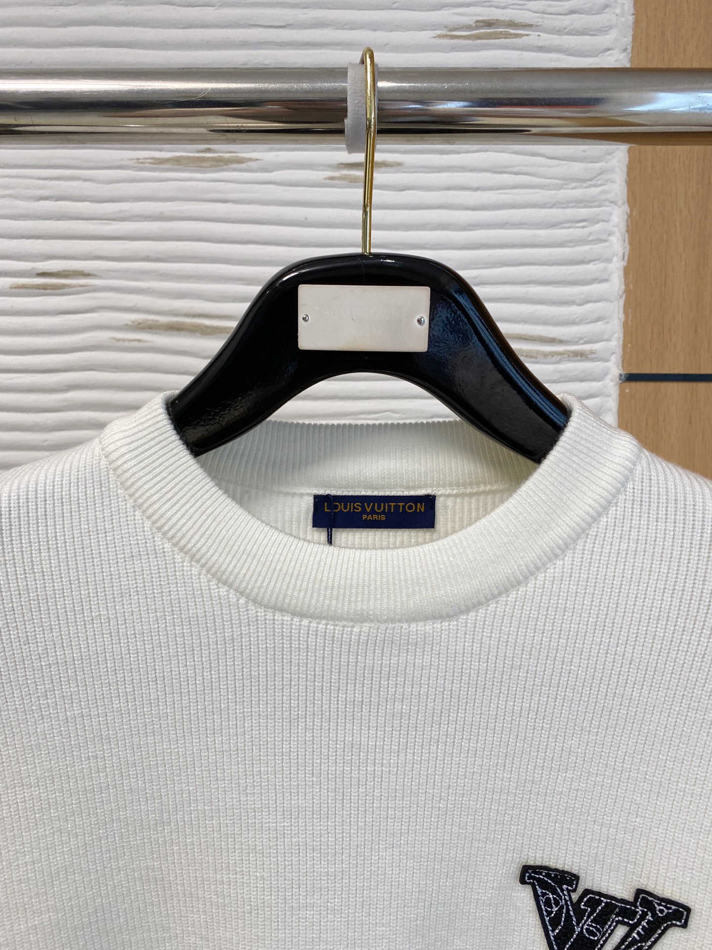 LV 2025早秋新款男士羊毛针织衫，专柜在售爆款单品，各大时尚买手明星人手一件的百搭单品。简单时尚甚是