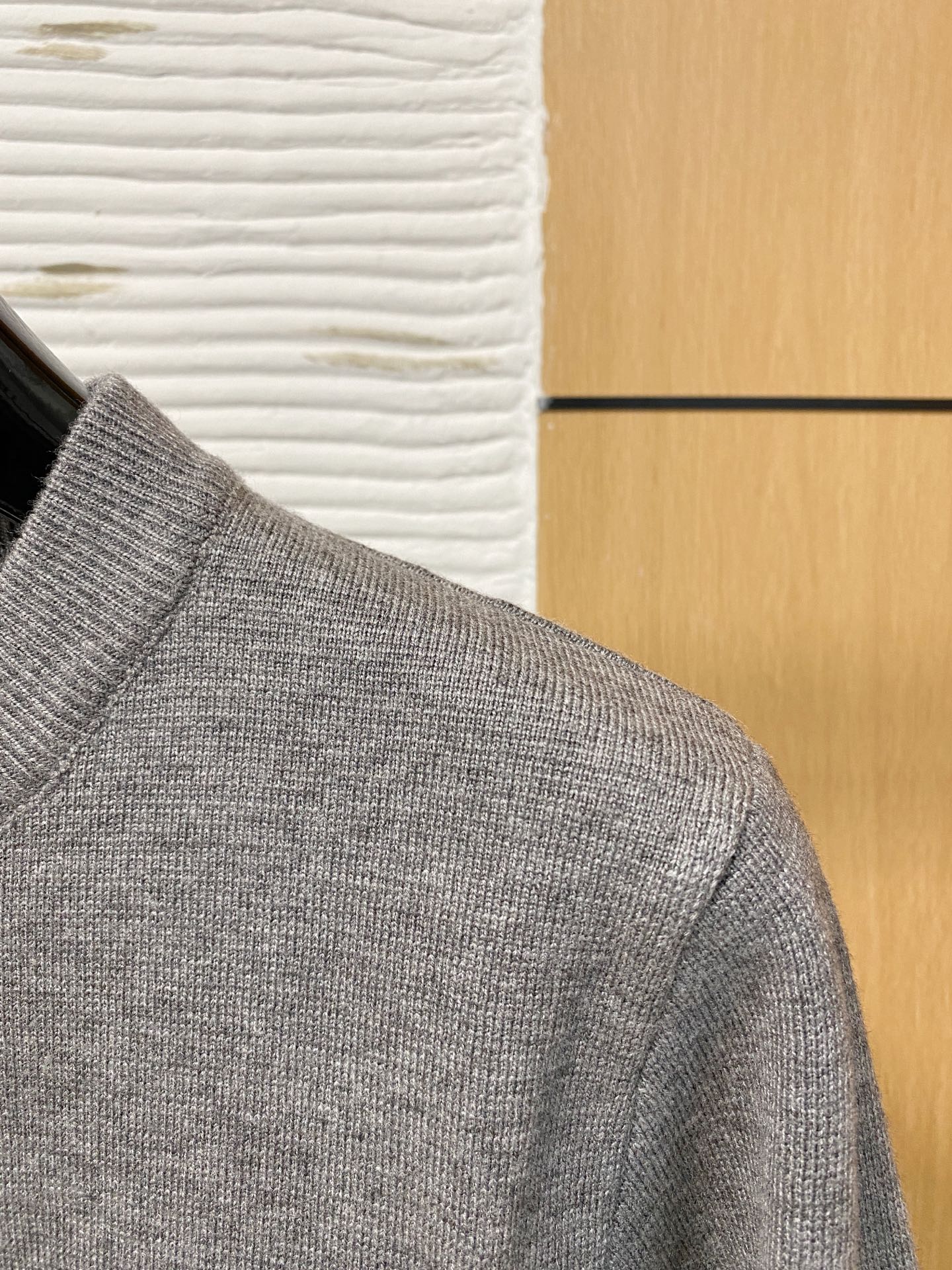 TB 2025早秋新款男士羊毛针织衫，专柜在售爆款单品，各大时尚买手明星人手一件的百搭单品。简单时尚甚是