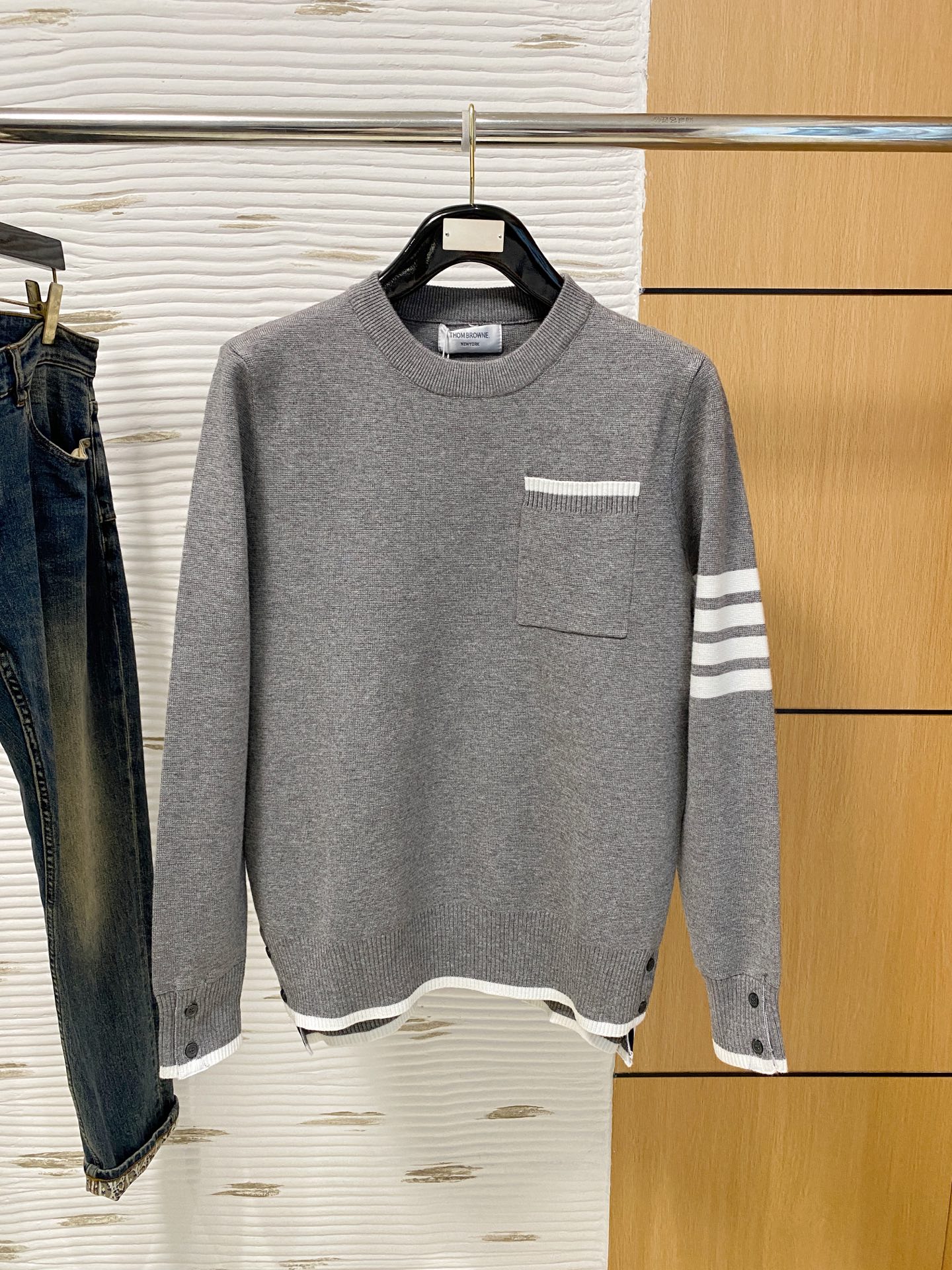 TB 2025早秋新款男士羊毛针织衫，专柜在售爆款单品，各大时尚买手明星人手一件的百搭单品。简单时尚甚是