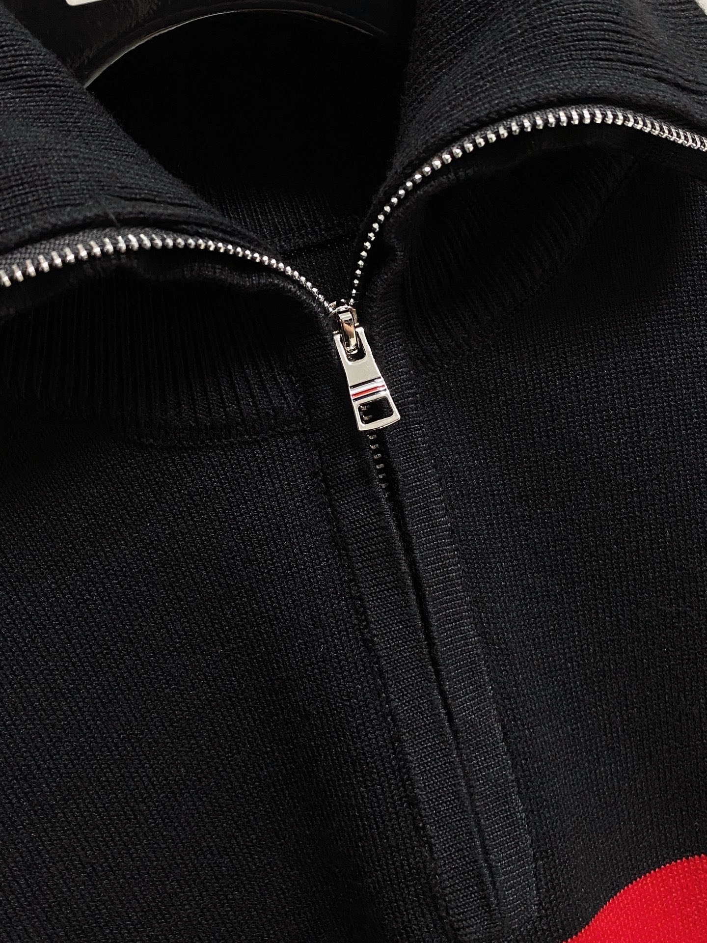 蒙口 毛衣 2025秋冬最新系列，专柜1:1顶级复刻，全品相！加厚款，潮人必备单品！懂货的老铁赶紧下手，