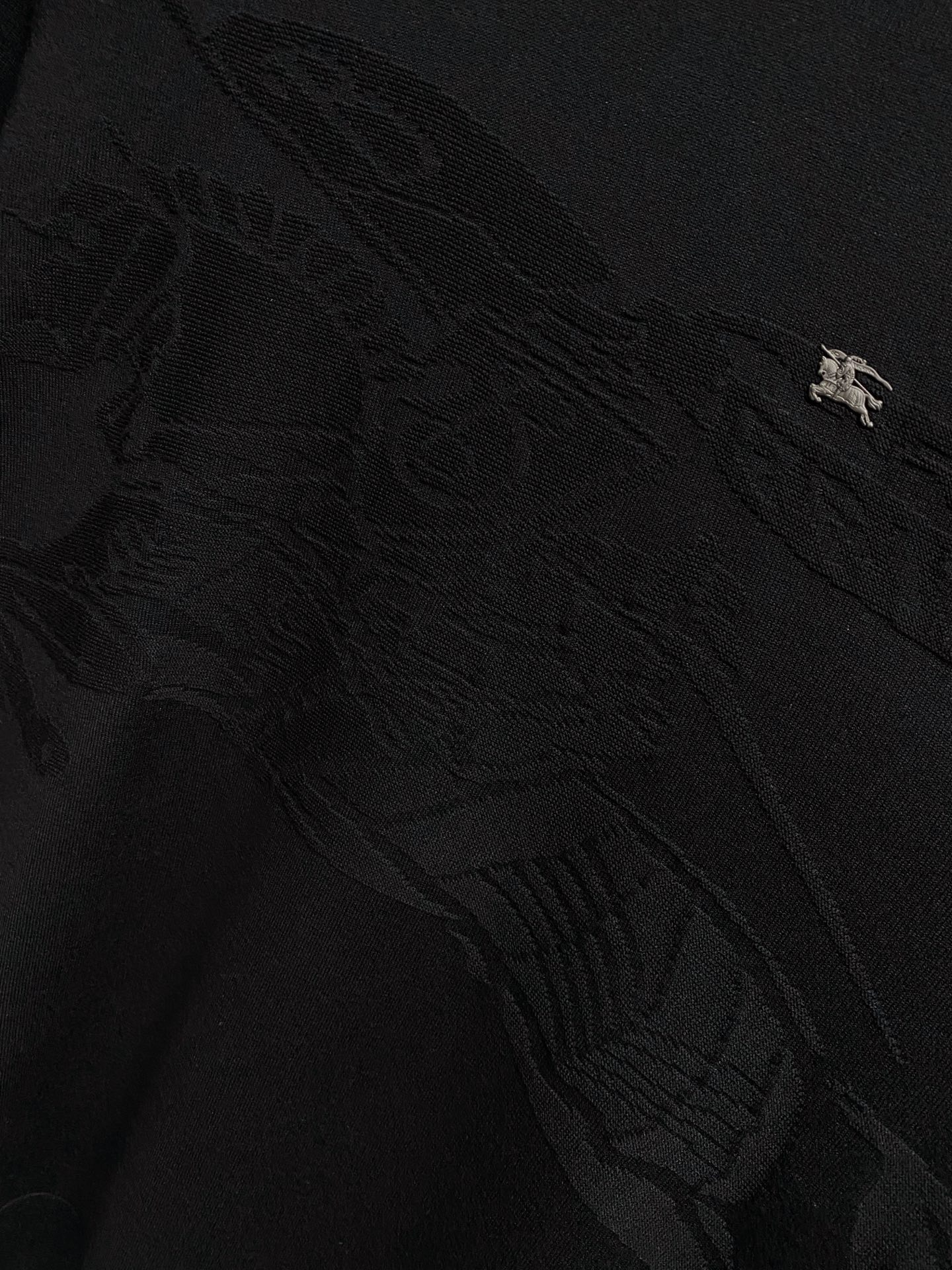 巴宝莉 毛衣 2025秋冬最新系列，专柜1:1顶级复刻，全品相！加厚款，潮人必备单品！懂货的老铁赶紧下手