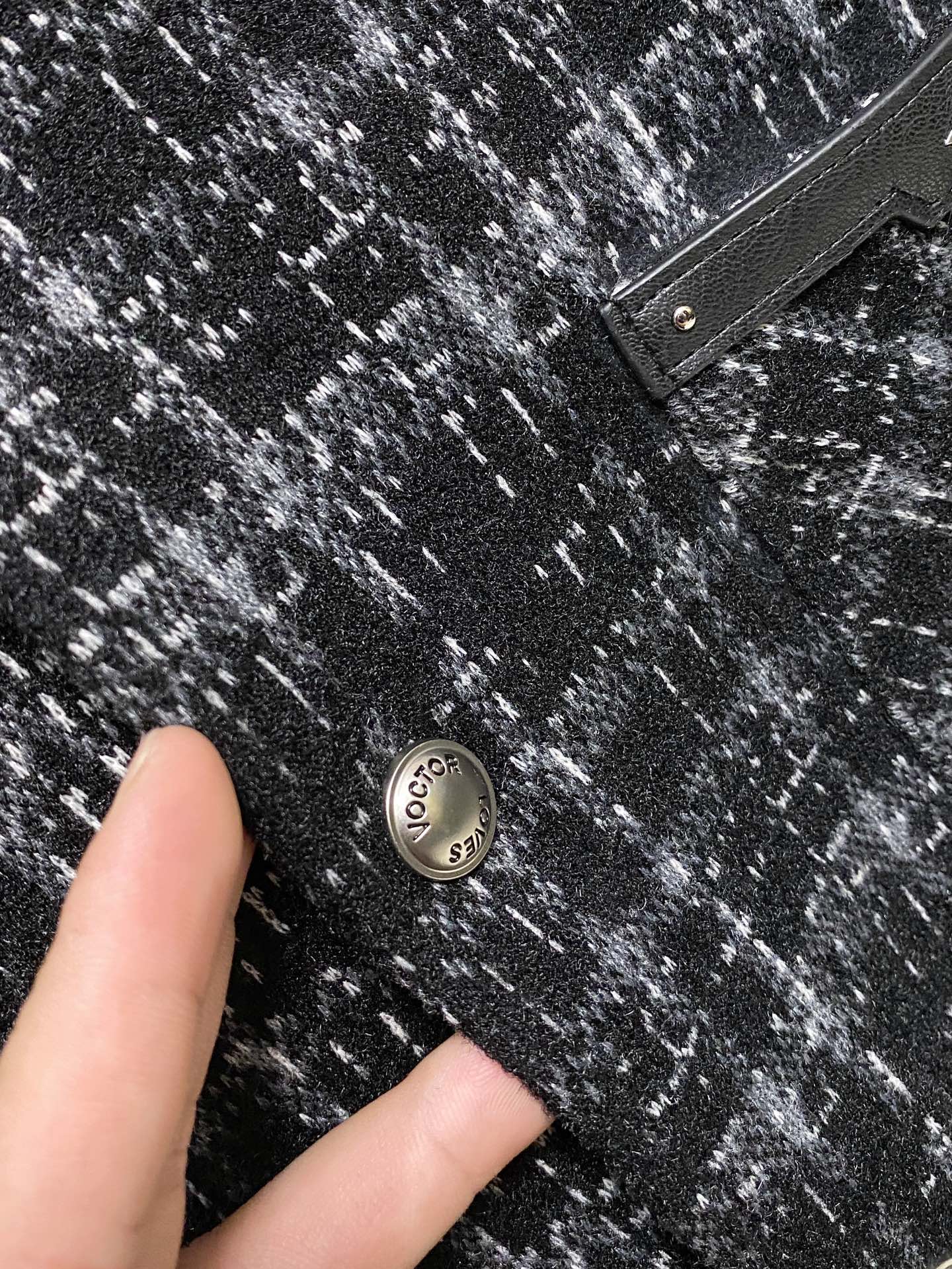 Lv 25ss秋冬新款🆕鹅绒羽绒服原版1:1订制五金配件全进口原版定制 欢迎专柜对比 绝对的高品质 采用