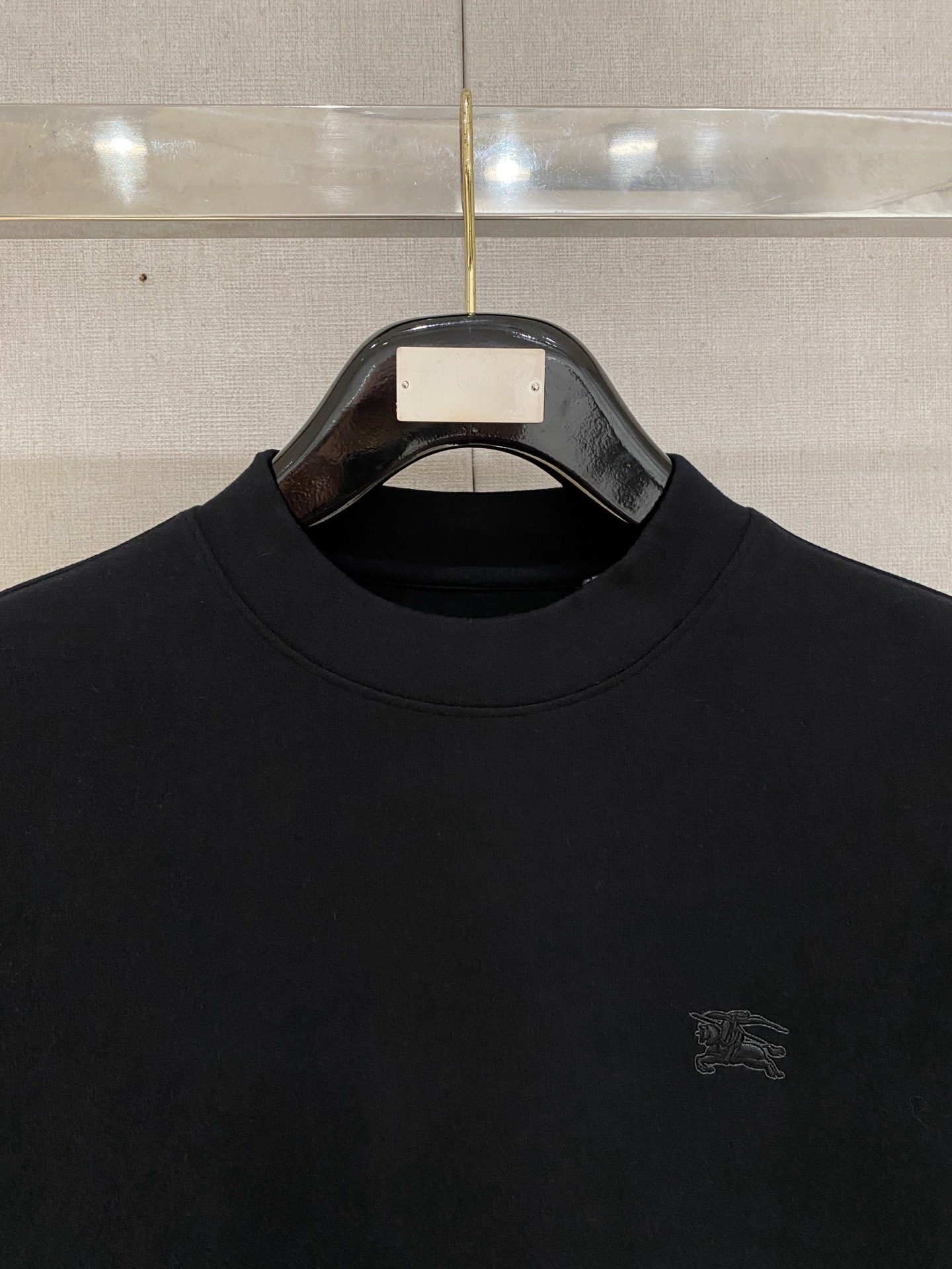 巴宝莉 毛衣 2025秋冬最新系列，专柜1:1顶级复刻，全品相！加厚款，潮人必备单品！懂货的老铁赶紧下手