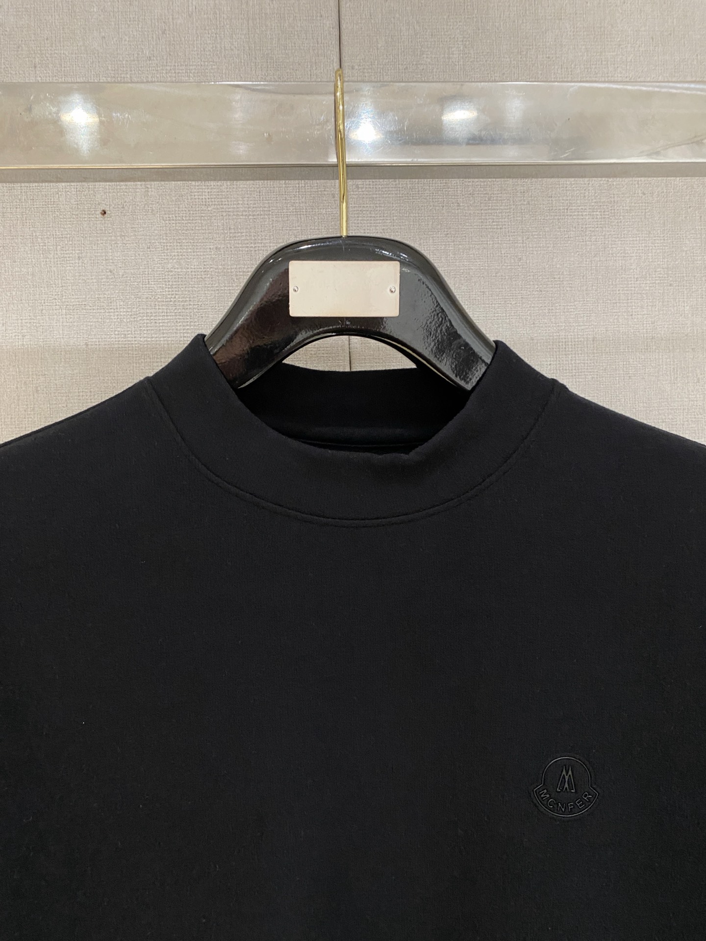 蒙口 毛衣 2025秋冬最新系列，专柜1:1顶级复刻，全品相！加厚款，潮人必备单品！懂货的老铁赶紧下手，