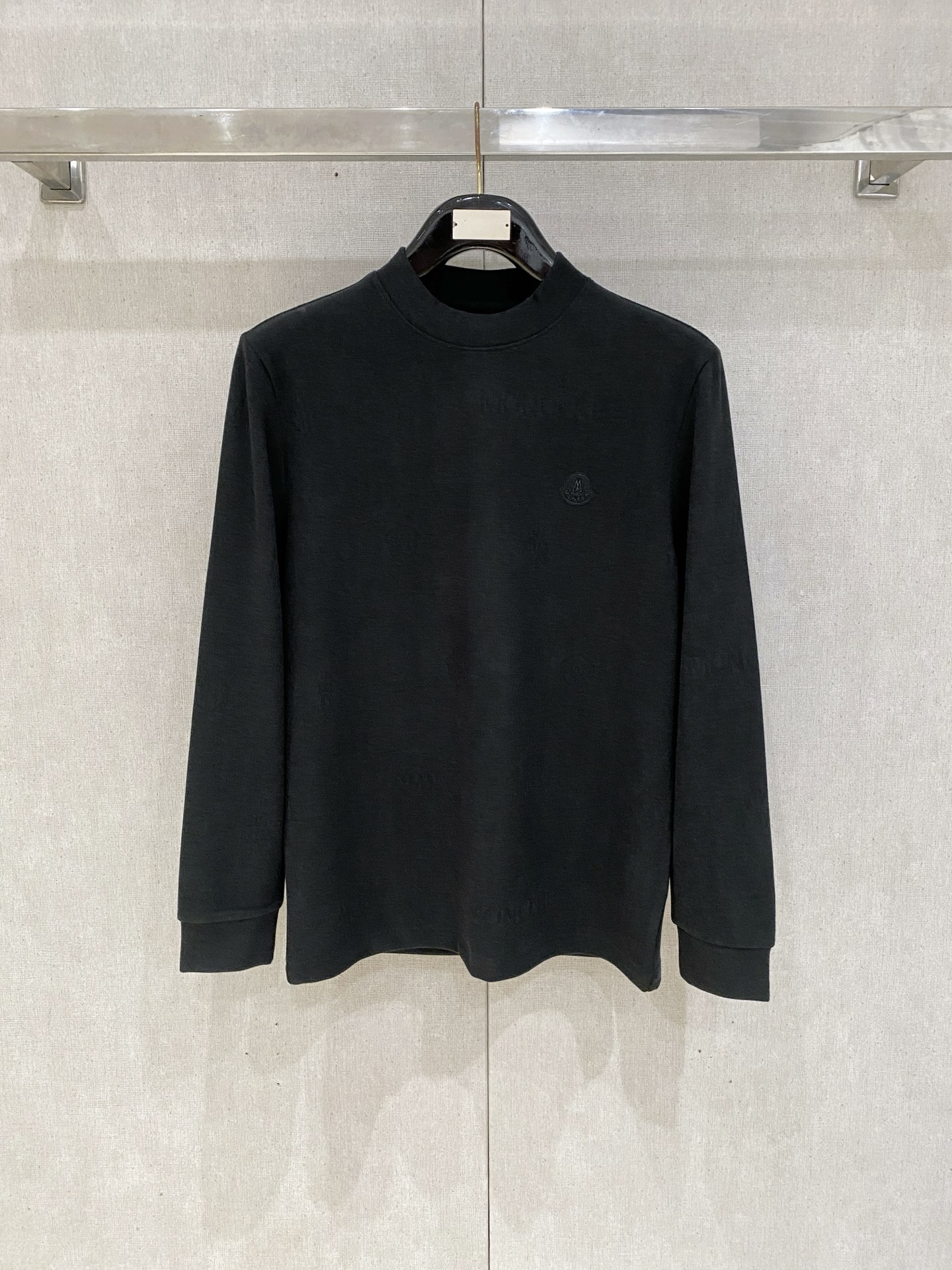 蒙口 毛衣 2025秋冬最新系列，专柜1:1顶级复刻，全品相！加厚款，潮人必备单品！懂货的老铁赶紧下手，